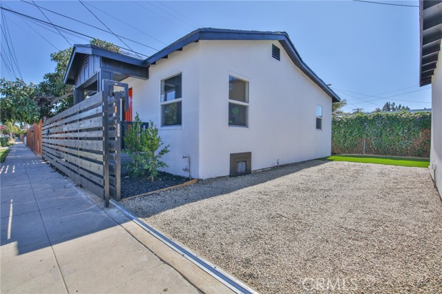 Los Angeles, California, 90061, United States, 2 Bedrooms Bedrooms, ,2 BathroomsBathrooms,Residential,For Sale,2000057