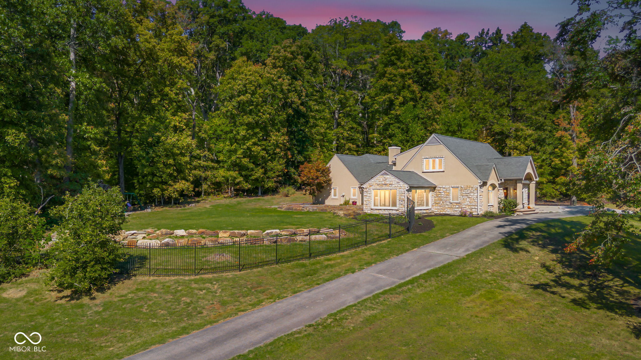 Columbus, Indiana, 47201, United States, 5 Bedrooms Bedrooms, ,6 BathroomsBathrooms,Residential,For Sale,1982008