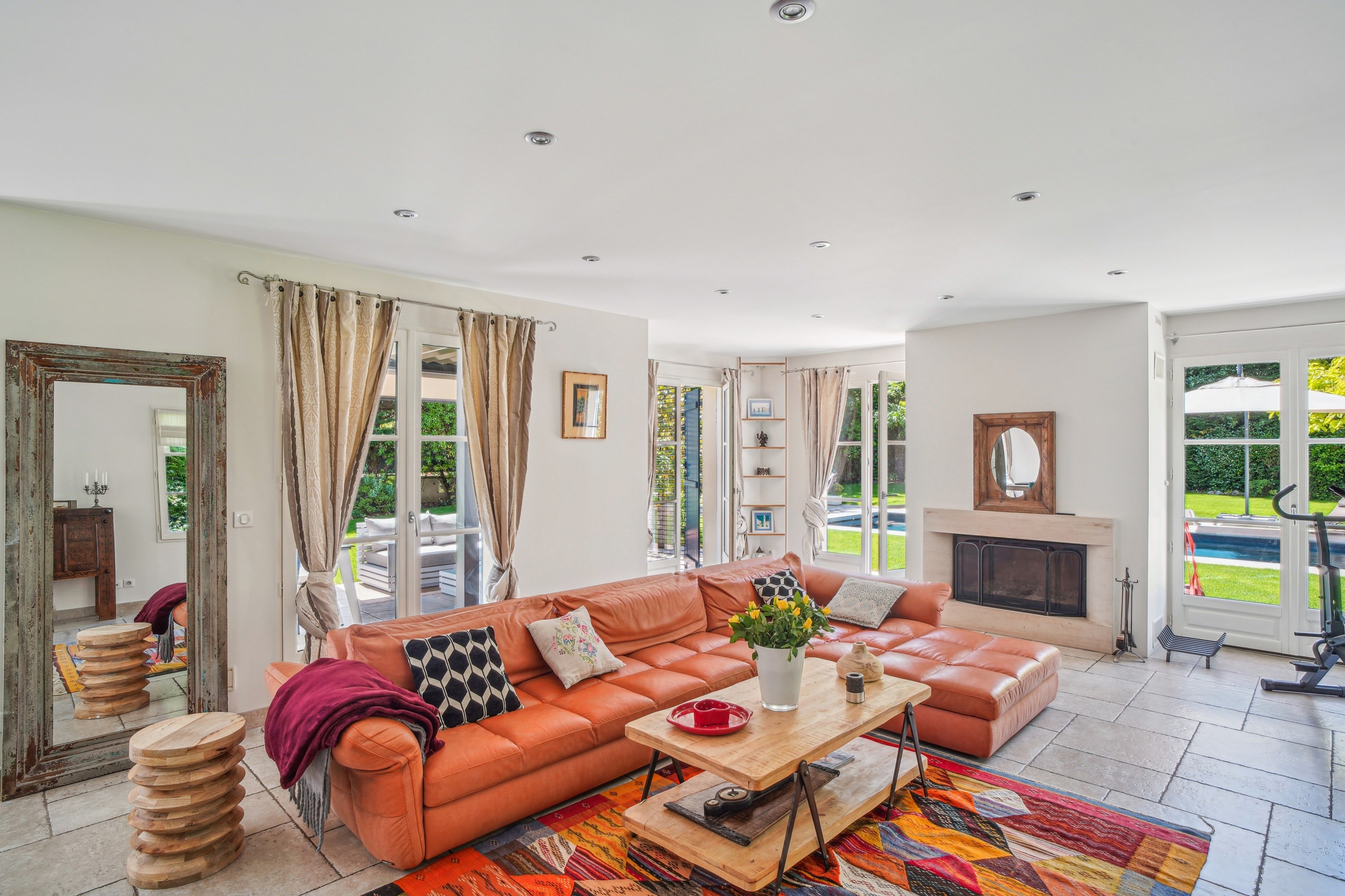  Exceptional property in the heart of Montfort l