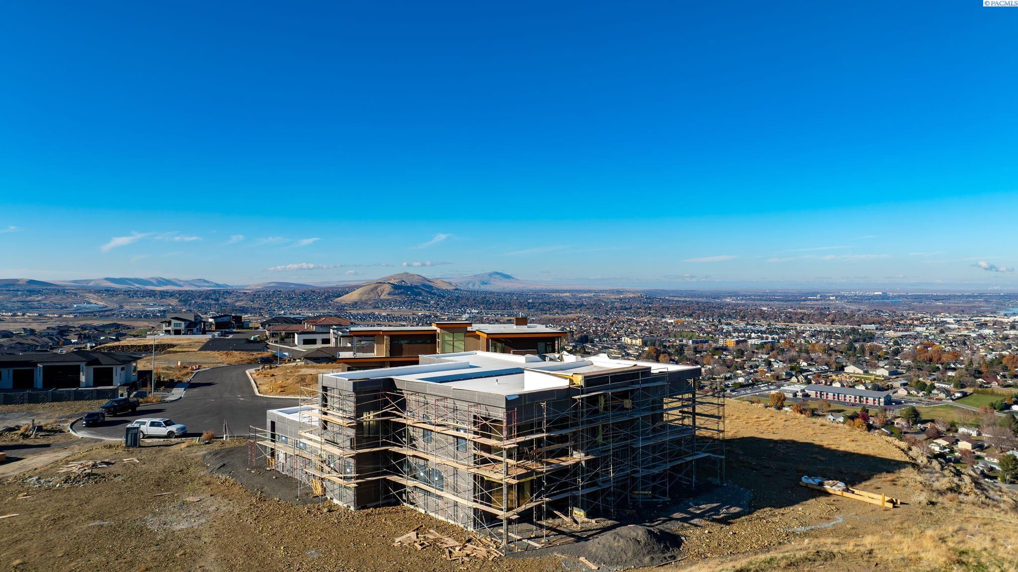 Kennewick, Washington, 99338, United States, 4 Bedrooms Bedrooms, ,4 BathroomsBathrooms,Residential,For Sale,1997213