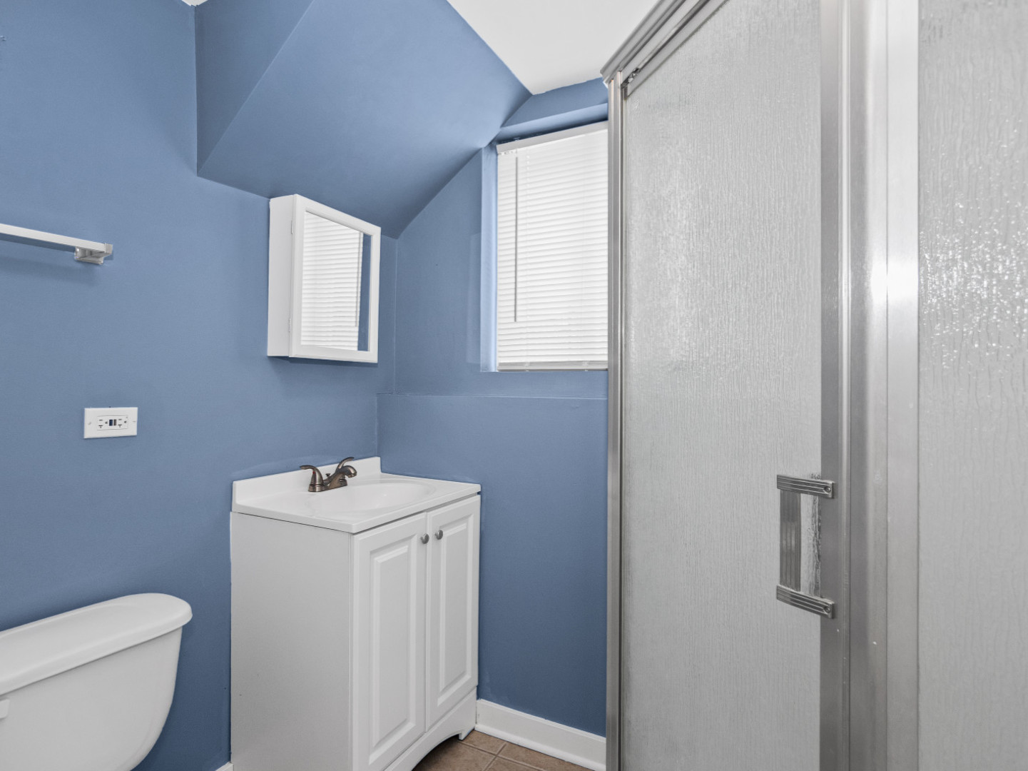Evanston, Illinois, 60201, United States, 5 Bedrooms Bedrooms, ,3 BathroomsBathrooms,Residential,For Sale,1908877