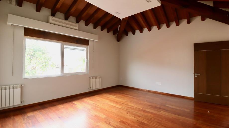 Cumbres de Guadalc?zar, Morelia, Michoacán de Ocampo, 58278, Mexico, 4 Bedrooms Bedrooms, ,4 BathroomsBathrooms,Residential,For Sale,Cumbres de Guadalc?zar,1578001