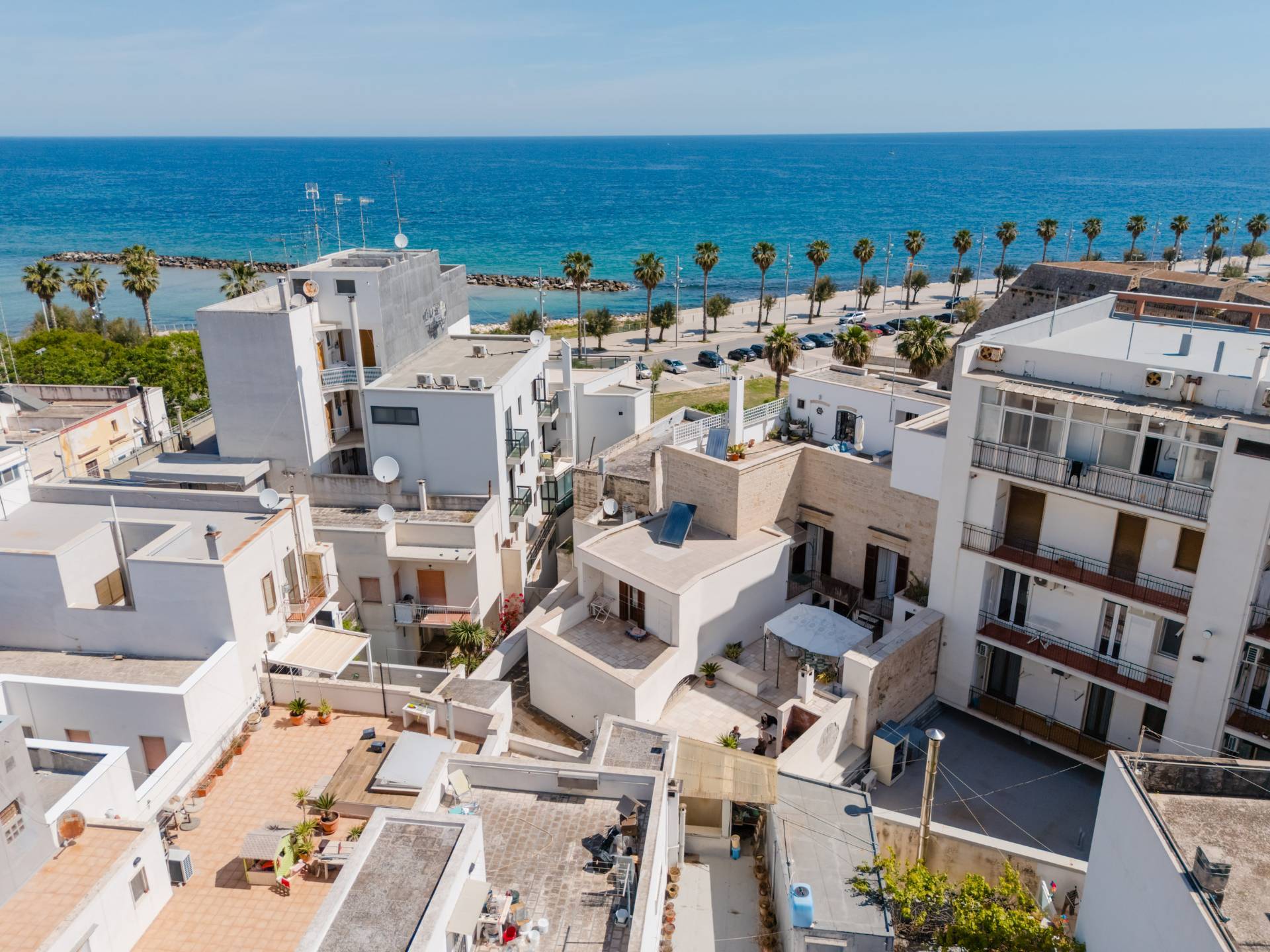 Mola di Bari, Bari, 70042, IT, 4 Bedrooms Bedrooms, ,5 BathroomsBathrooms,Residential,For Sale,1847182