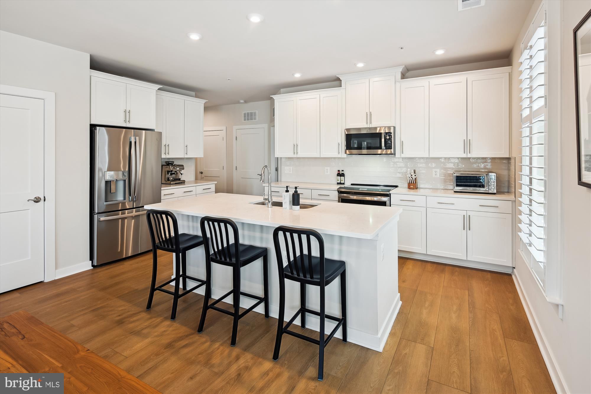 Reston, Virginia, 20190, United States, 2 Bedrooms Bedrooms, ,2 BathroomsBathrooms,Residential,For Sale,1915599