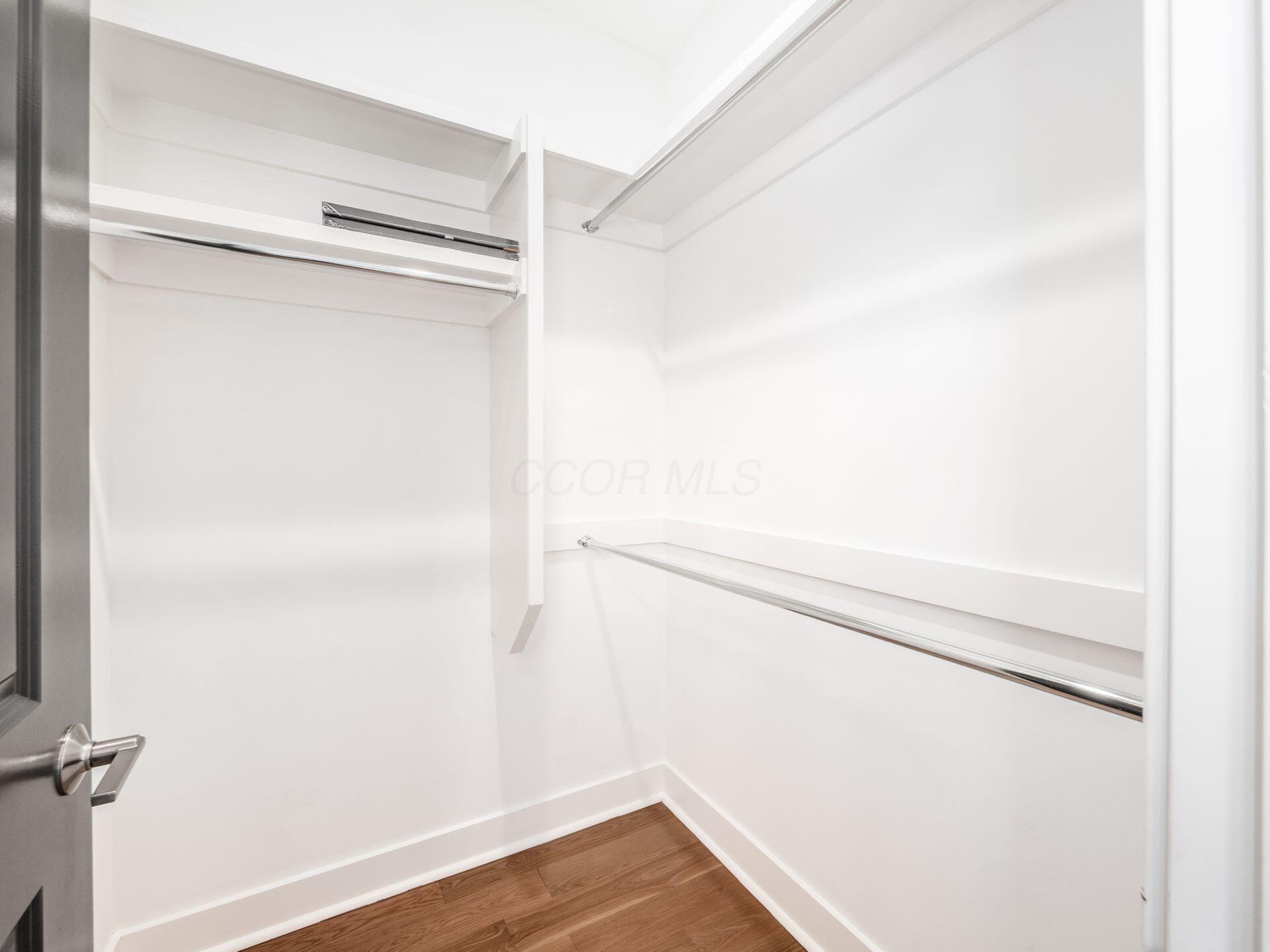 Columbus, Ohio, 43215, United States, 4 Bedrooms Bedrooms, ,4 BathroomsBathrooms,Residential,For Sale,1940716
