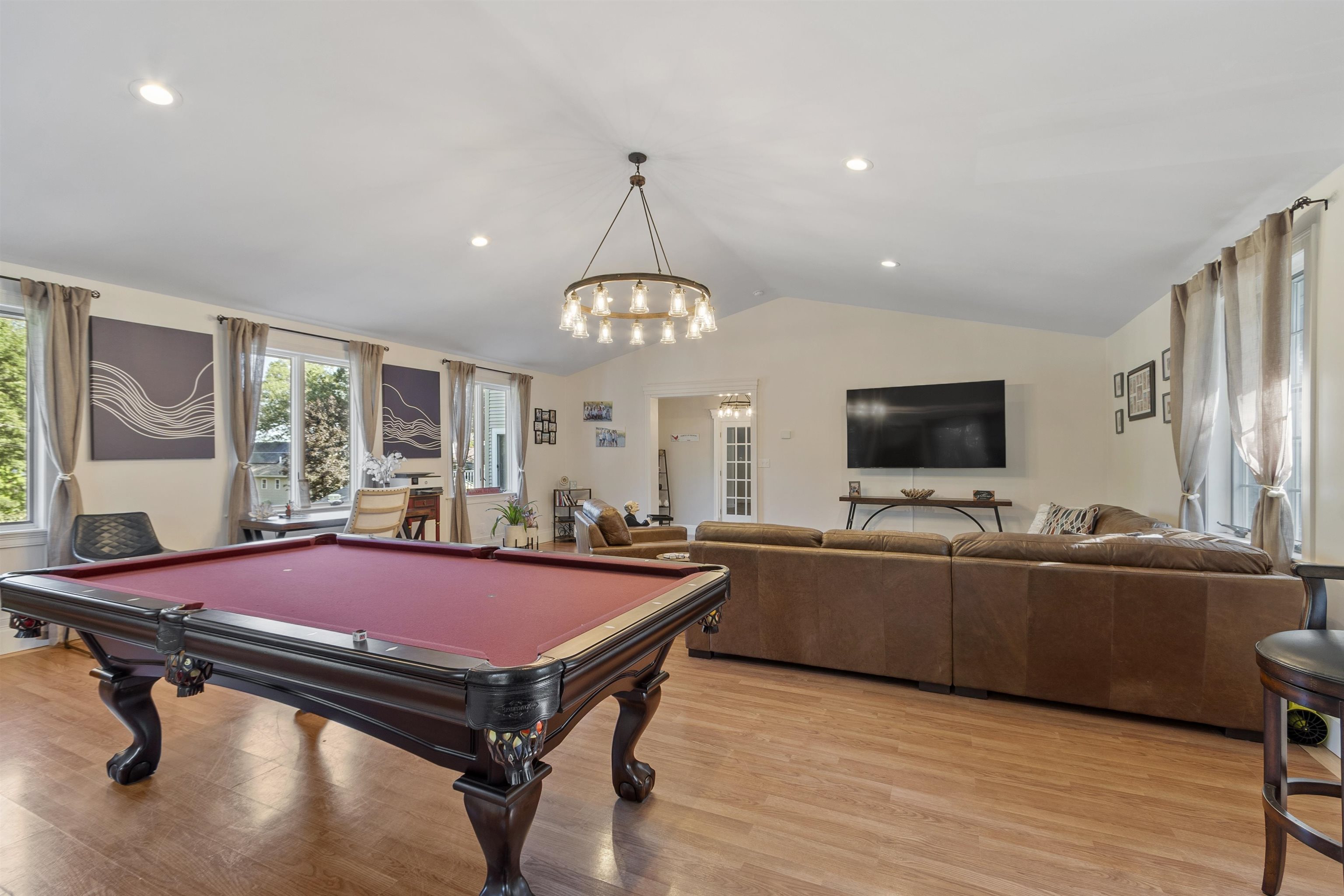 Kingston, New Hampshire, 03848, United States, 4 Bedrooms Bedrooms, ,2 BathroomsBathrooms,Residential,For Sale,1917052