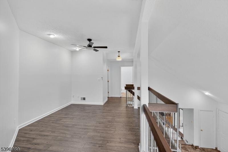 Franklin Twp., New Jersey, 08873, United States, 2 Bedrooms Bedrooms, ,3 BathroomsBathrooms,Residential,For Sale,1993021