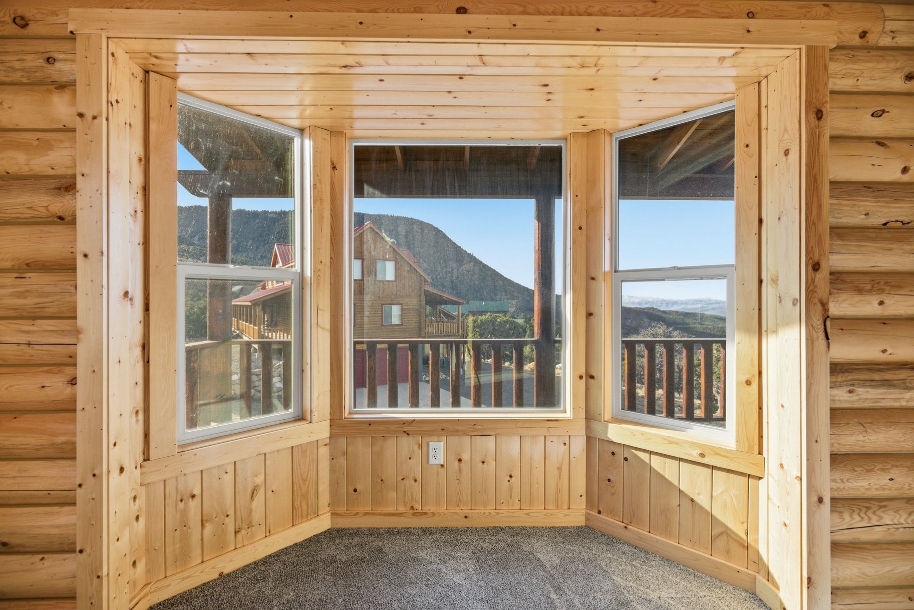  Cedar Highlands Cabin With Stunning Views - 物件實景