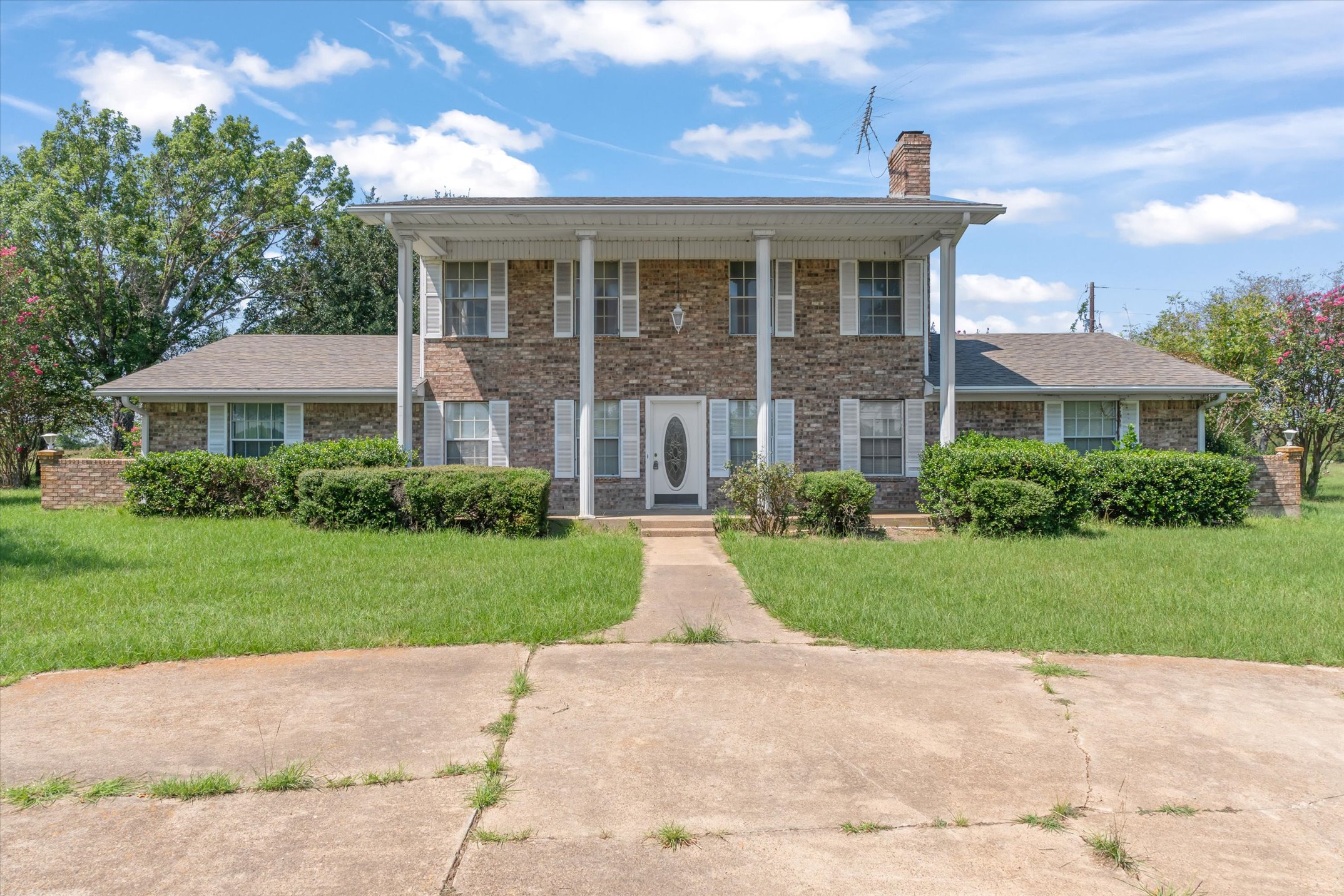 Wills Point, Texas, 75169, United States, 4 Bedrooms Bedrooms, ,3 BathroomsBathrooms,Residential,For Sale,1979230