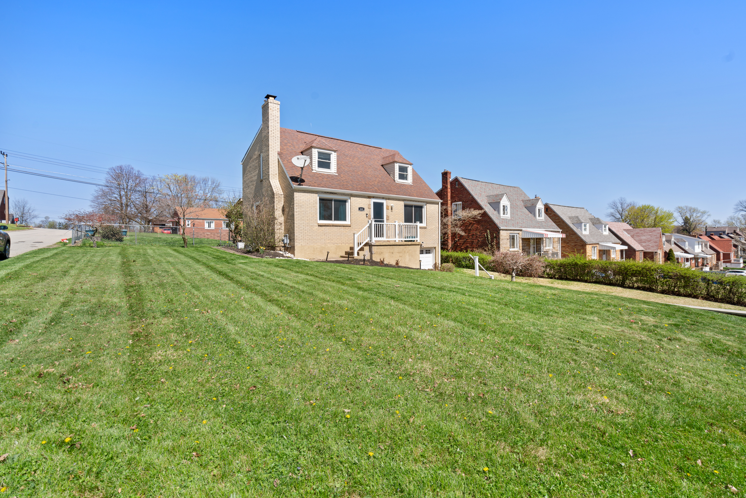  460 Jenne Drive, Pittsburgh, PA 15236 - 物件實景