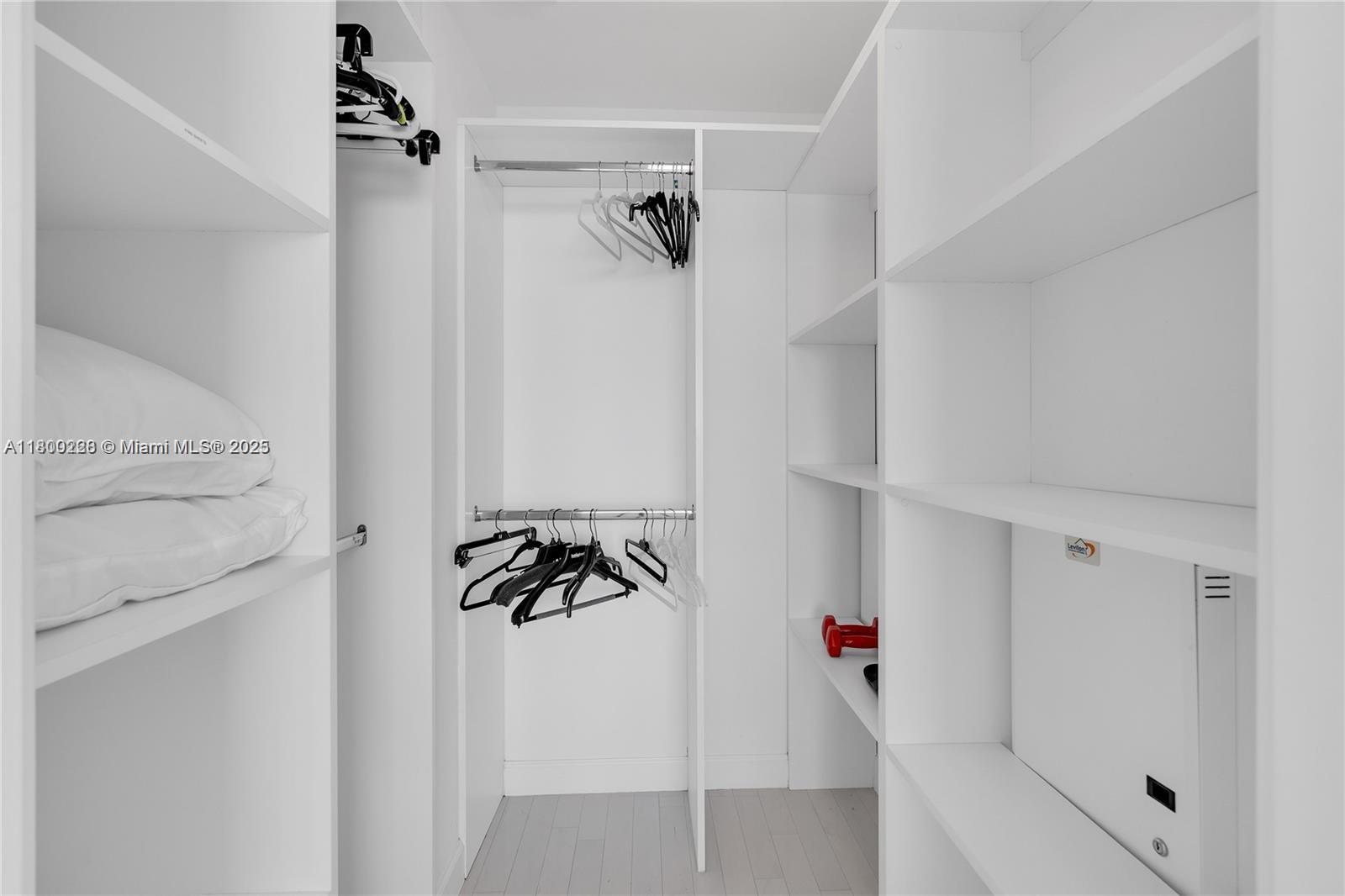 Miami Beach, Florida, 33141, United States, 2 Bedrooms Bedrooms, ,2 BathroomsBathrooms,Residential,For Sale,1803957