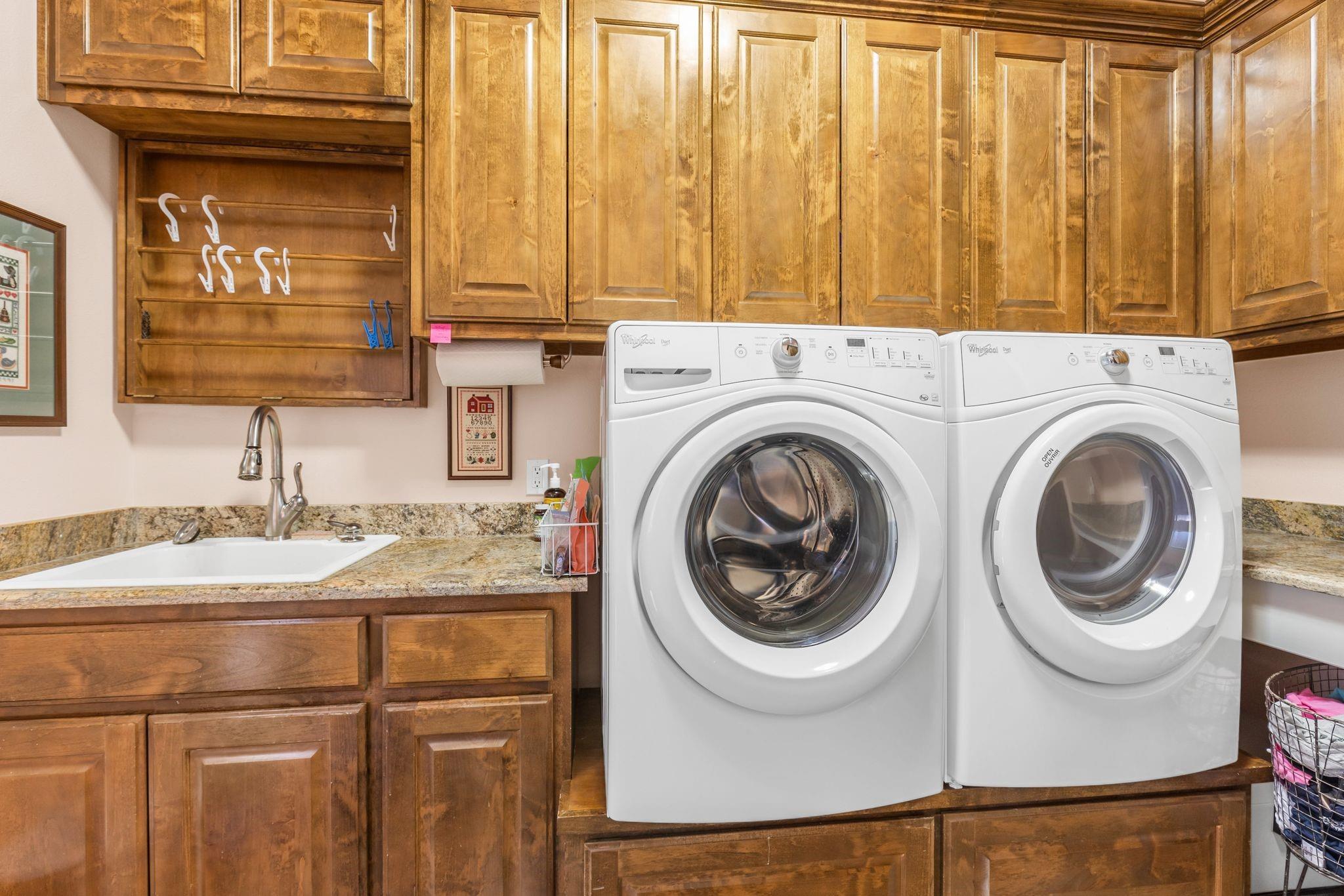 Caddo Mills, Texas, 75135, United States, 4 Bedrooms Bedrooms, ,5 BathroomsBathrooms,Residential,For Sale,1984290