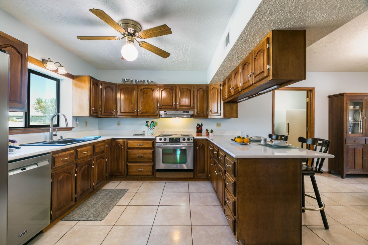 Edgewood, New Mexico, 87015, United States, 4 Bedrooms Bedrooms, ,3 BathroomsBathrooms,Residential,For Sale,1892952
