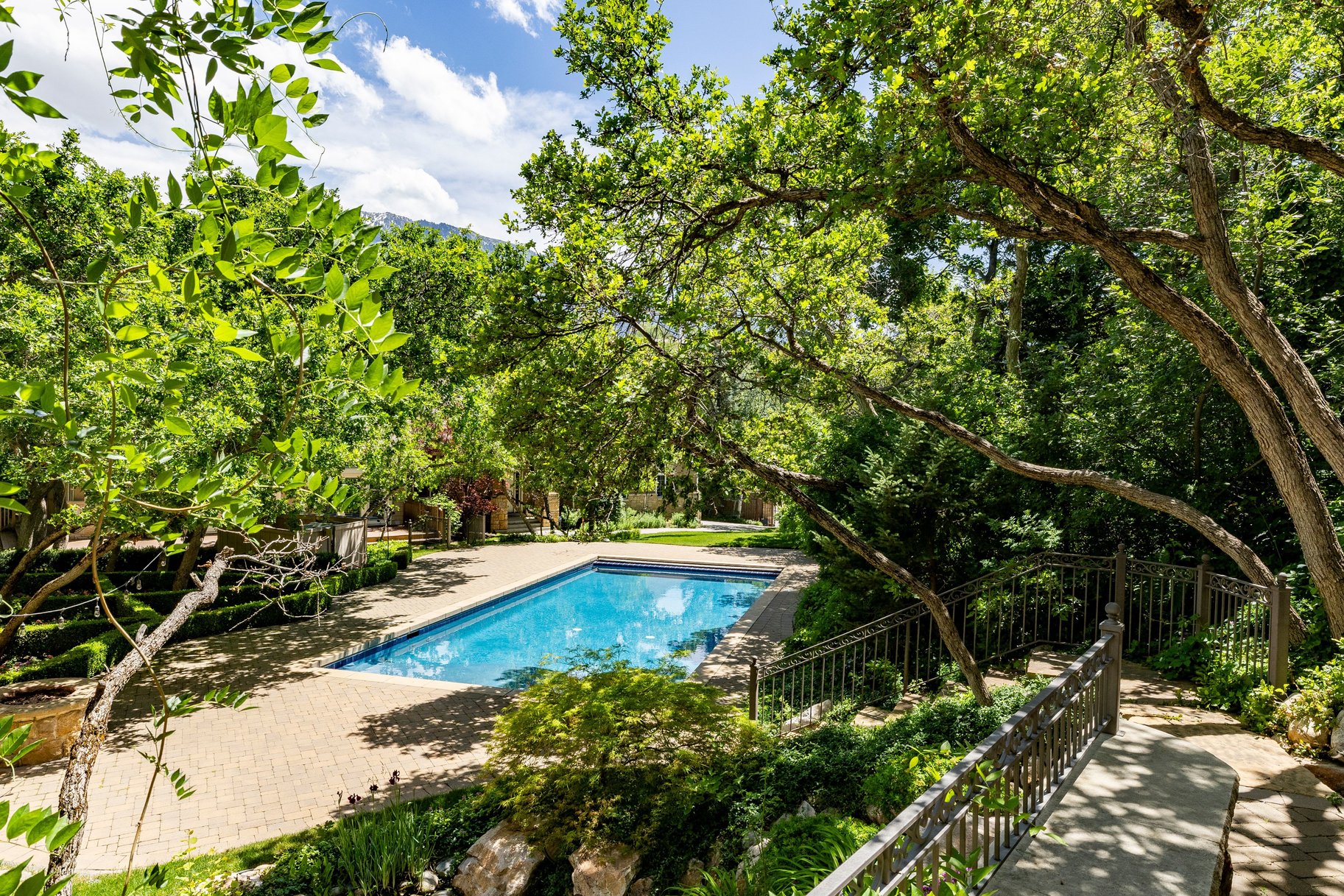  Private Cottonwood Heights Estate with Resort Backyard & Mountain Views - 物件實景