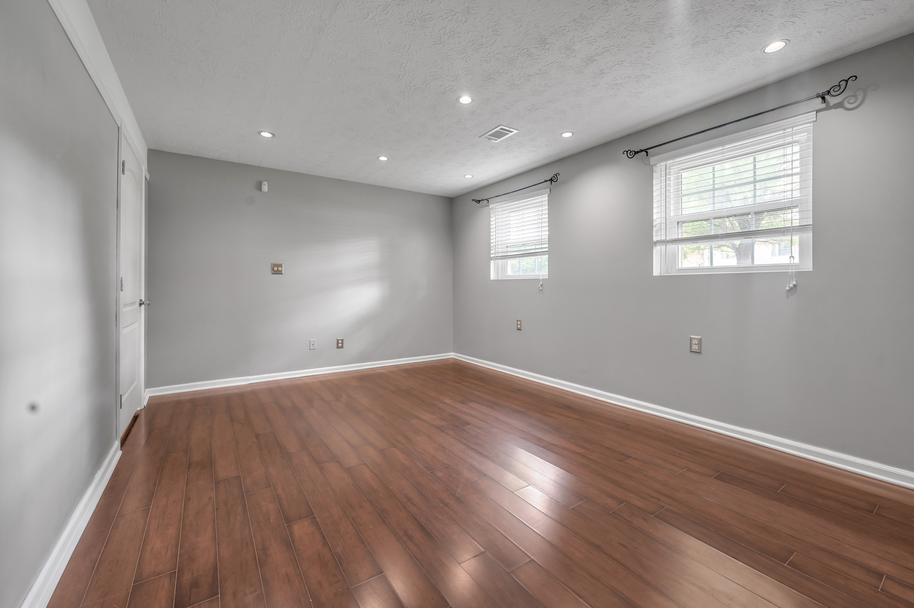  568 Merrimac Drive - 物件實景
