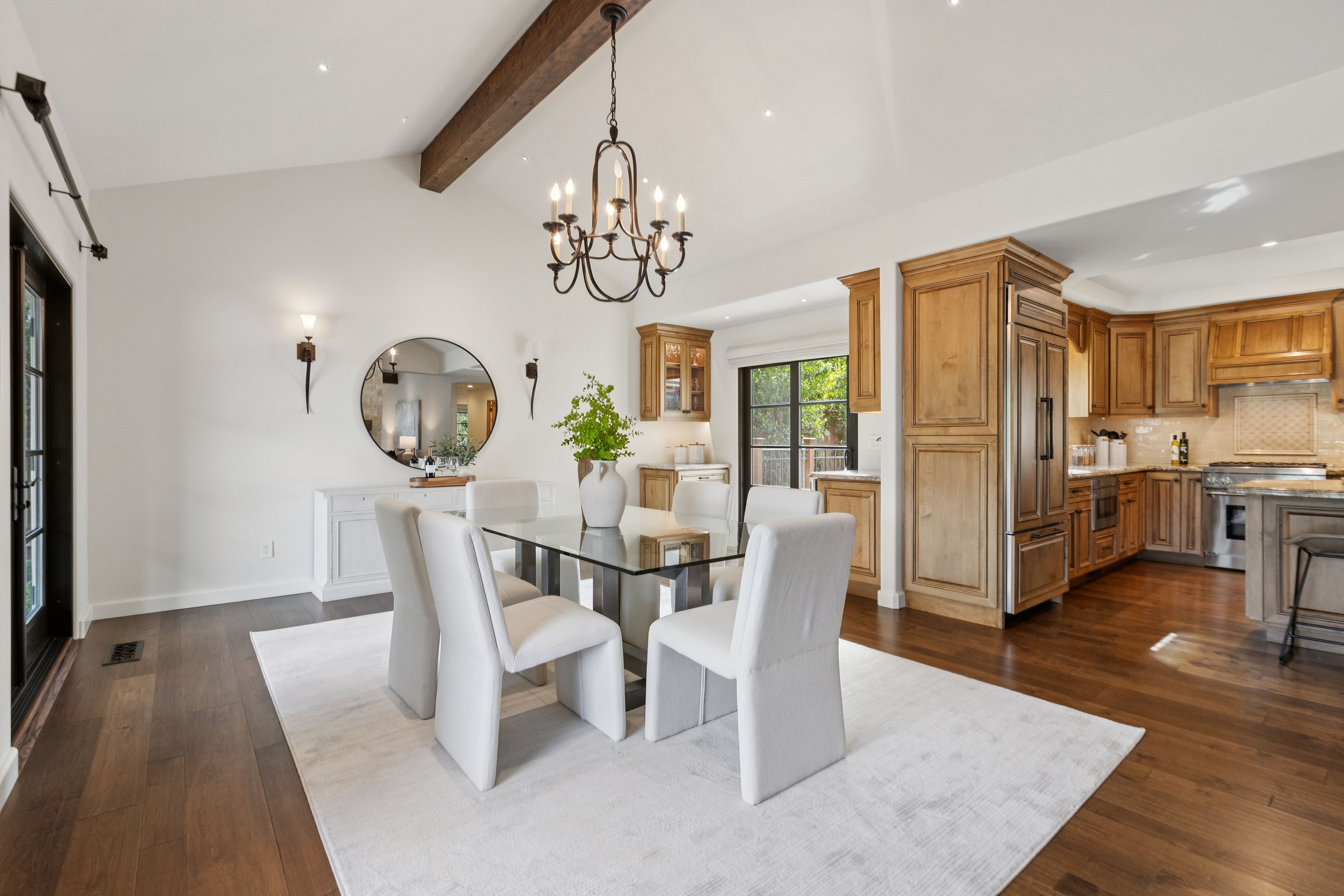  Mediterranean-Style Beauty with Garden Escape - 物件實景