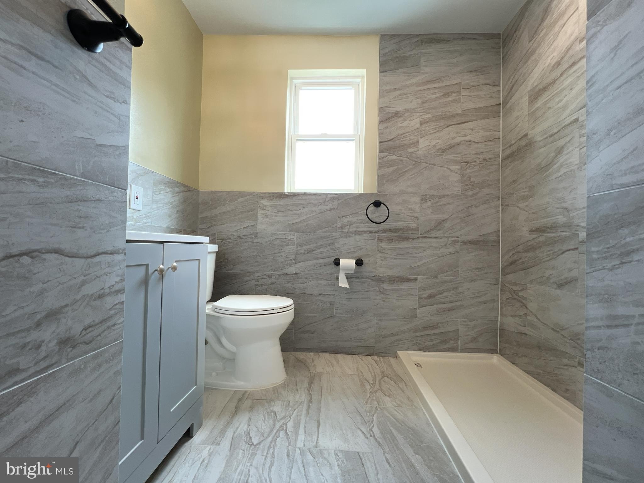 PASADENA, Maryland, 21122, United States, 4 Bedrooms Bedrooms, ,4 BathroomsBathrooms,Residential,For Sale,1975011