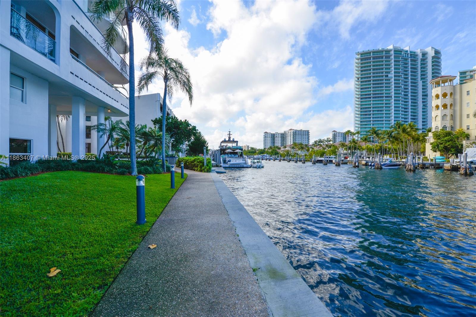 Aventura, Florida, 33180, United States, 2 Bedrooms Bedrooms, ,2 BathroomsBathrooms,Residential,For Sale,1926064