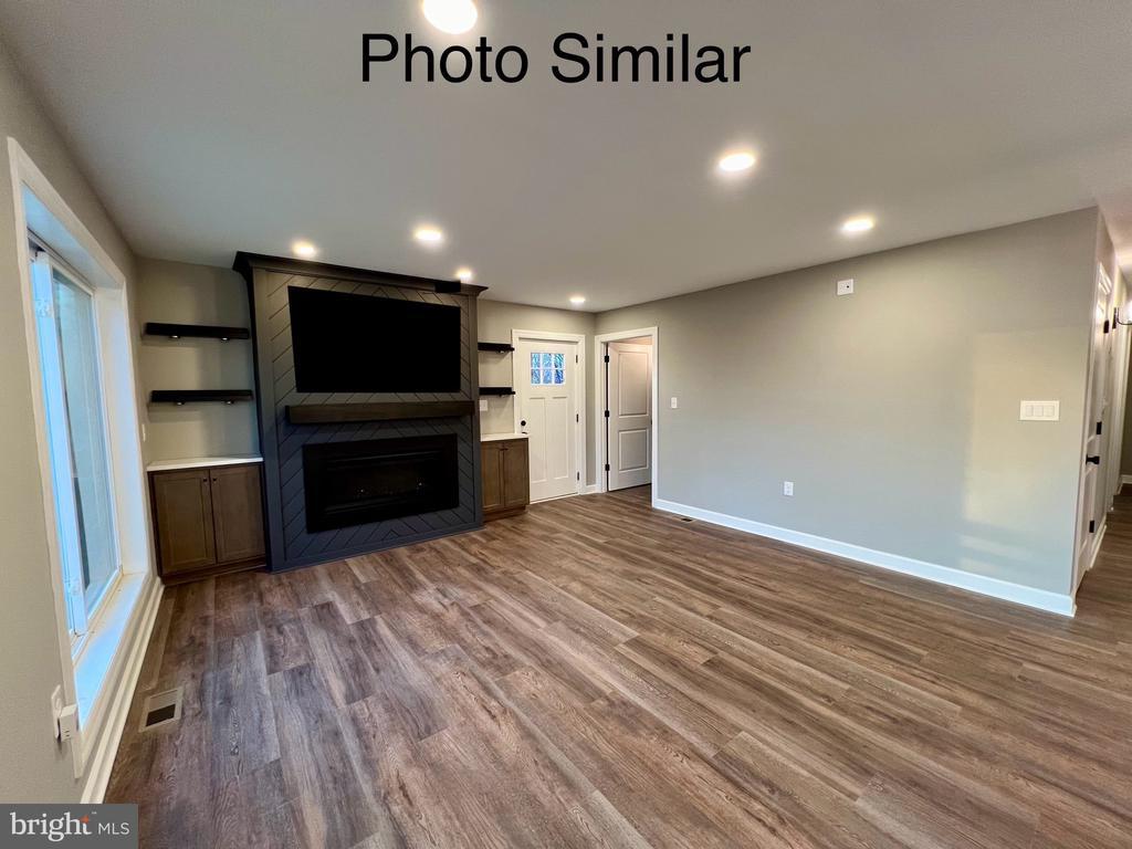 Linden, Virginia, 22642, United States, 4 Bedrooms Bedrooms, ,3 BathroomsBathrooms,Residential,For Sale,1940478