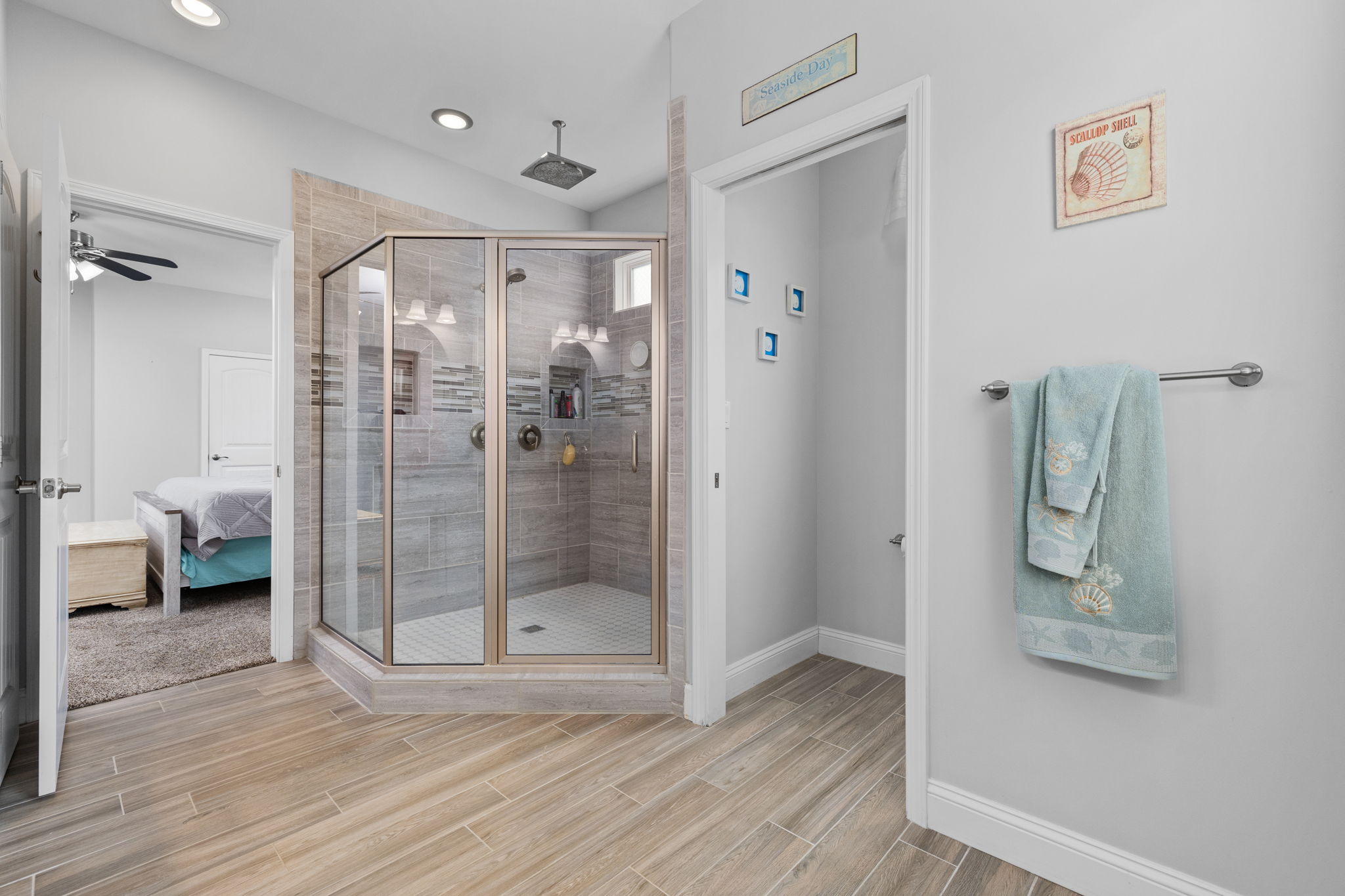 North Myrtle Beach, South Carolina, 29582, United States, 4 Bedrooms Bedrooms, ,3 BathroomsBathrooms,Residential,For Sale,1979525