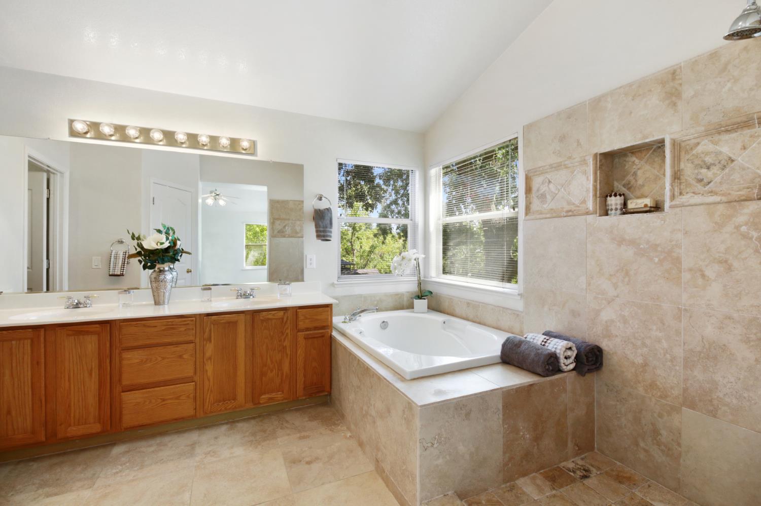 Folsom, California, 95630, United States, 4 Bedrooms Bedrooms, ,3 BathroomsBathrooms,Residential,For Sale,1926196