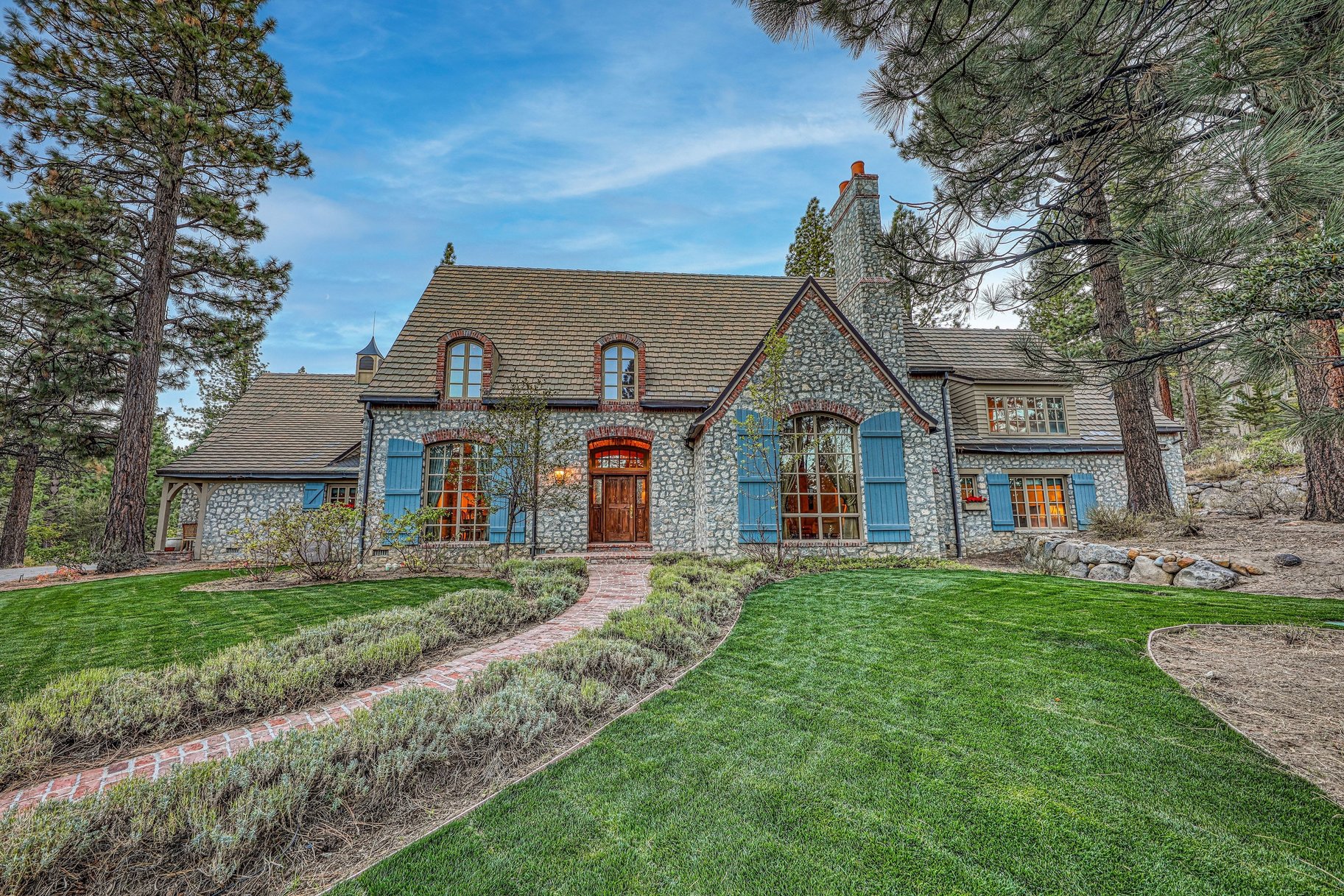  THE BENNINGTON ESTATE - Elegance of the French Alps - Spirit of the Sierras - 物件實景