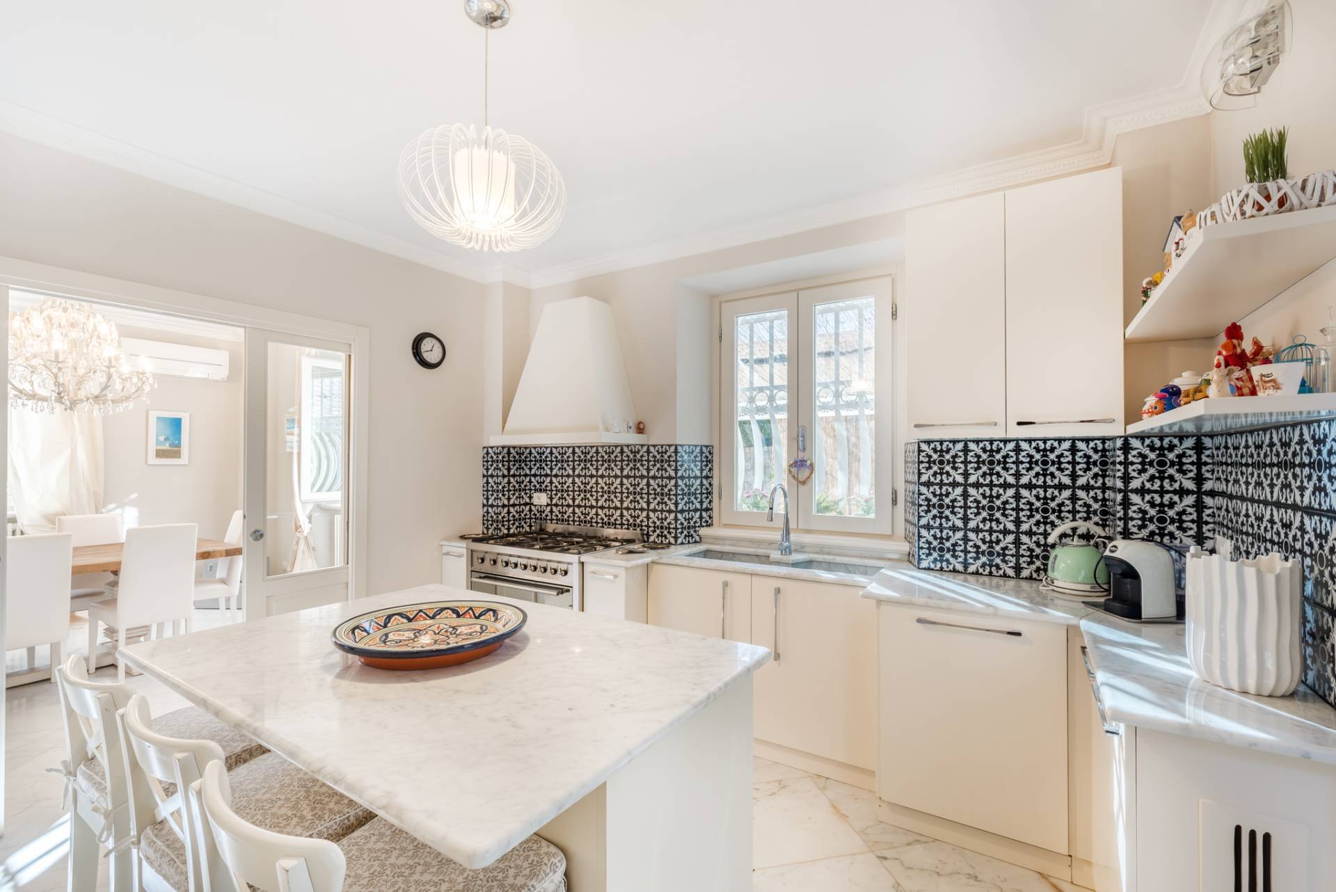 Via Piave, Forte dei Marmi, Lucca, 55042, IT, 4 Bedrooms Bedrooms, ,4 BathroomsBathrooms,Residential,For Sale,Via Piave,1630004