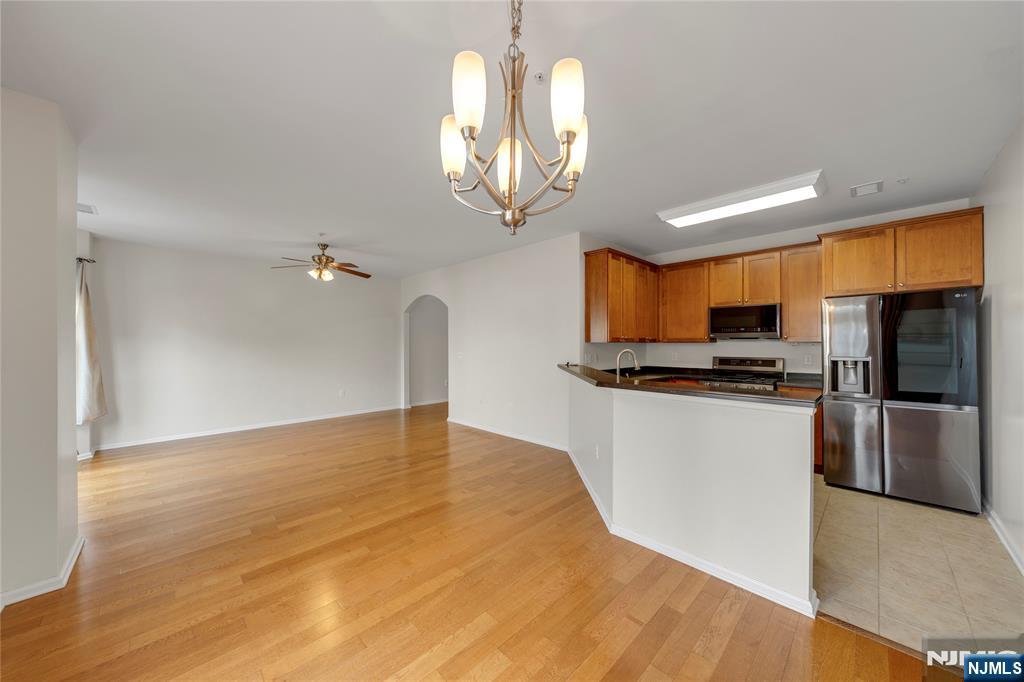 Belleville, New Jersey, 07109, United States, 2 Bedrooms Bedrooms, ,3 BathroomsBathrooms,Residential,For Sale,1971740