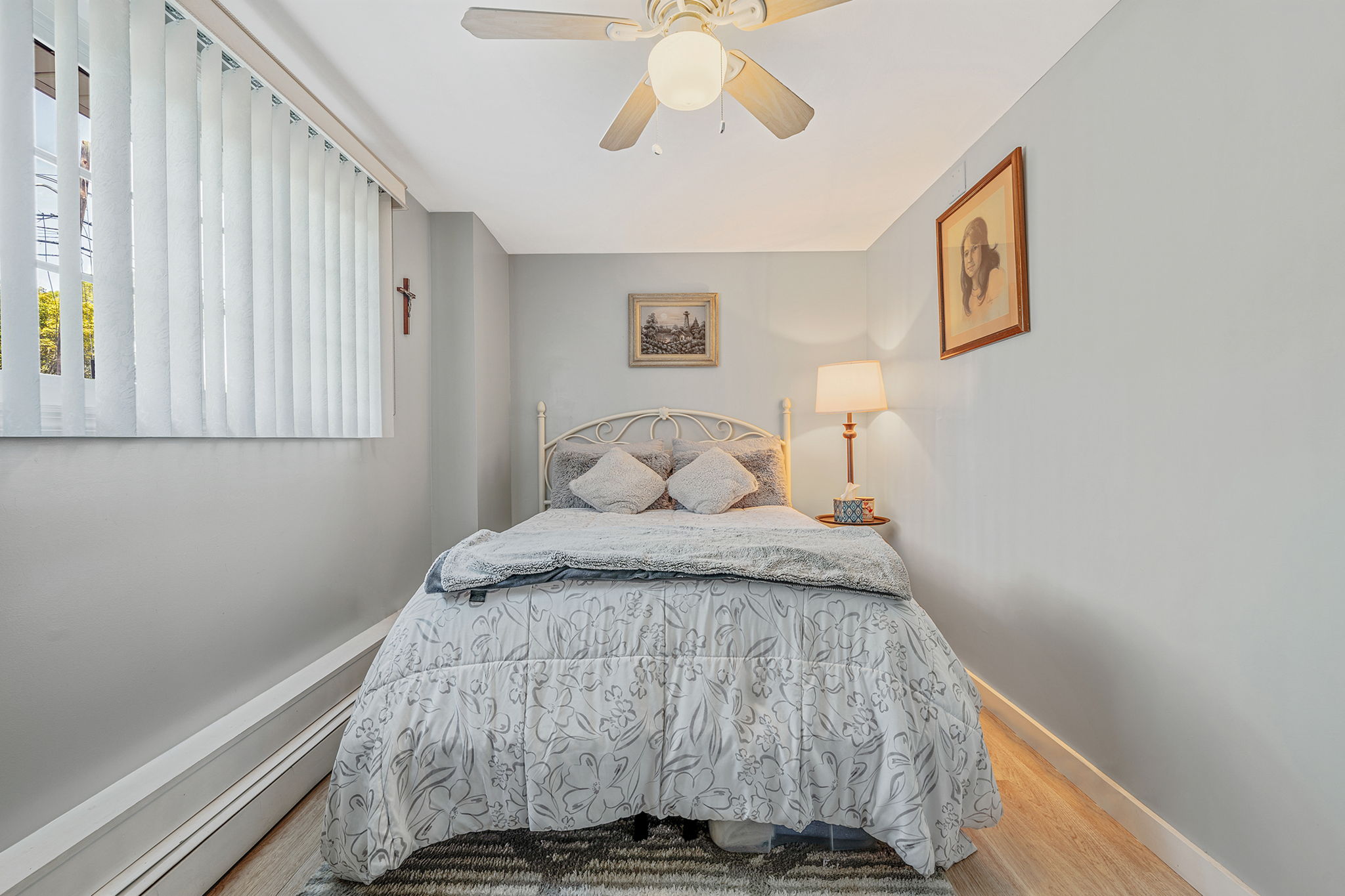 Holbrook, New York, 11741, United States, 4 Bedrooms Bedrooms, ,2 BathroomsBathrooms,Residential,For Sale,1921104