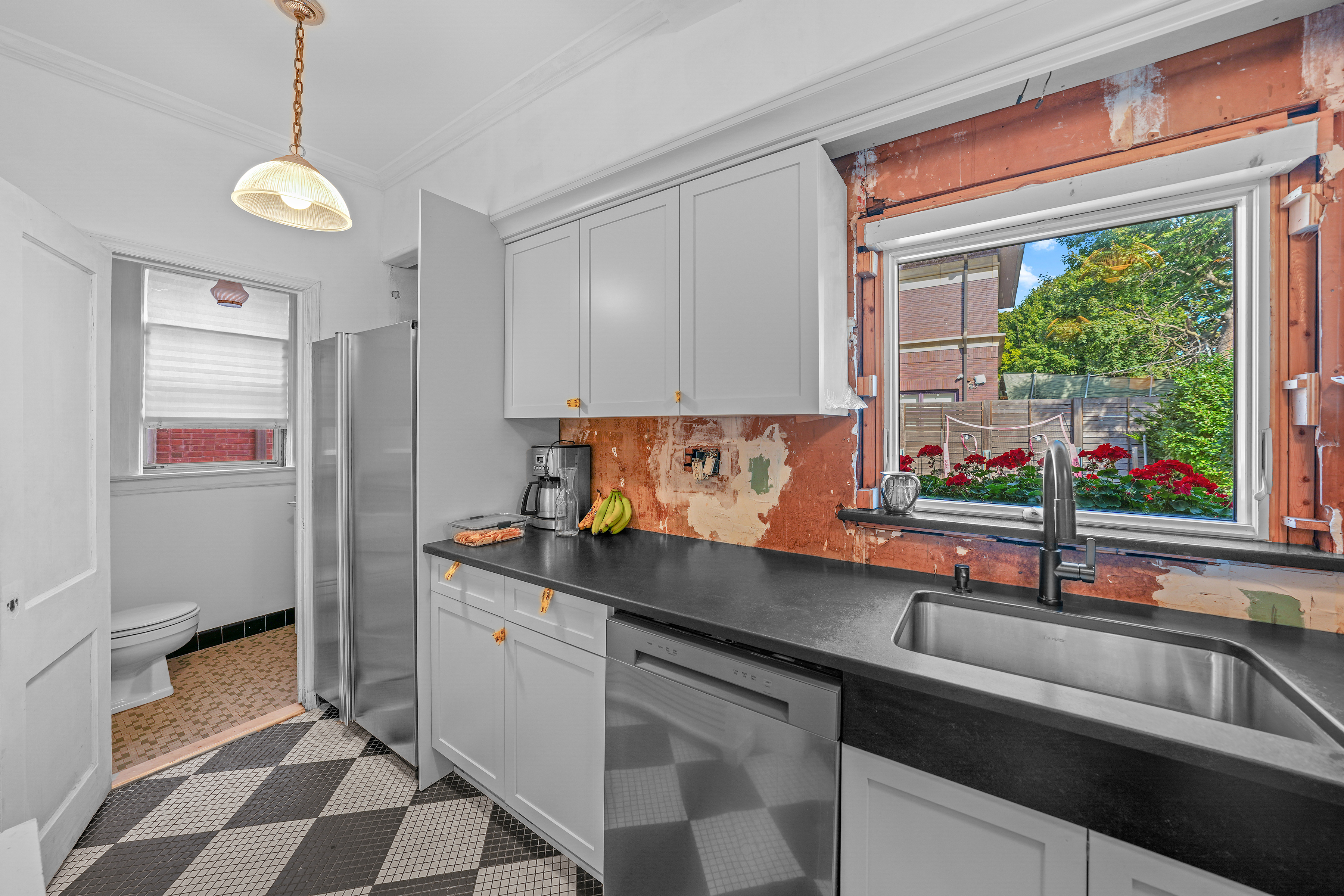Brooklyn, New York, 11230, United States, 3 Bedrooms Bedrooms, ,2 BathroomsBathrooms,Residential,For Sale,1978633