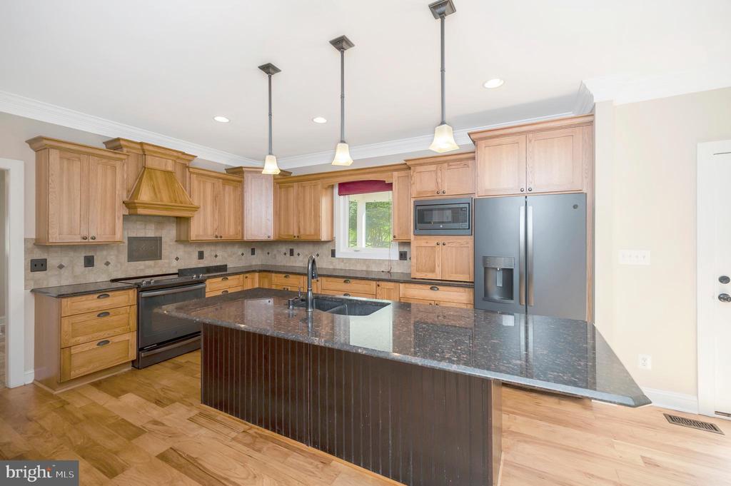 Stafford, Virginia, 22556, United States, 6 Bedrooms Bedrooms, ,5 BathroomsBathrooms,Residential,For Sale,1900693