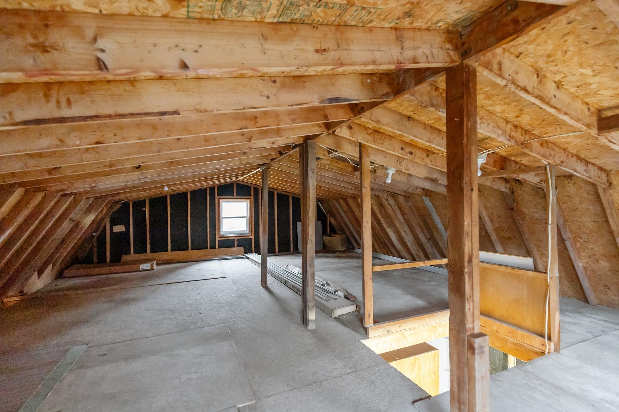 MENASHA, Wisconsin, 54942, United States, 4 Bedrooms Bedrooms, ,2 BathroomsBathrooms,Residential,For Sale,1996983