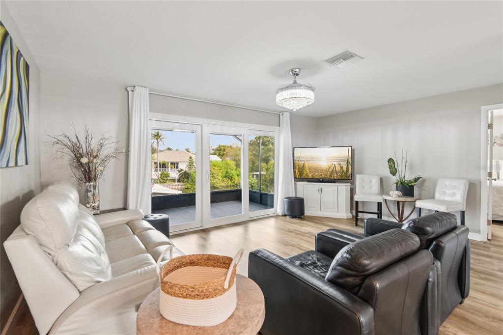 Palm Harbor, Florida, 34683, United States, 4 Bedrooms Bedrooms, ,3 BathroomsBathrooms,Residential,For Sale,2001697