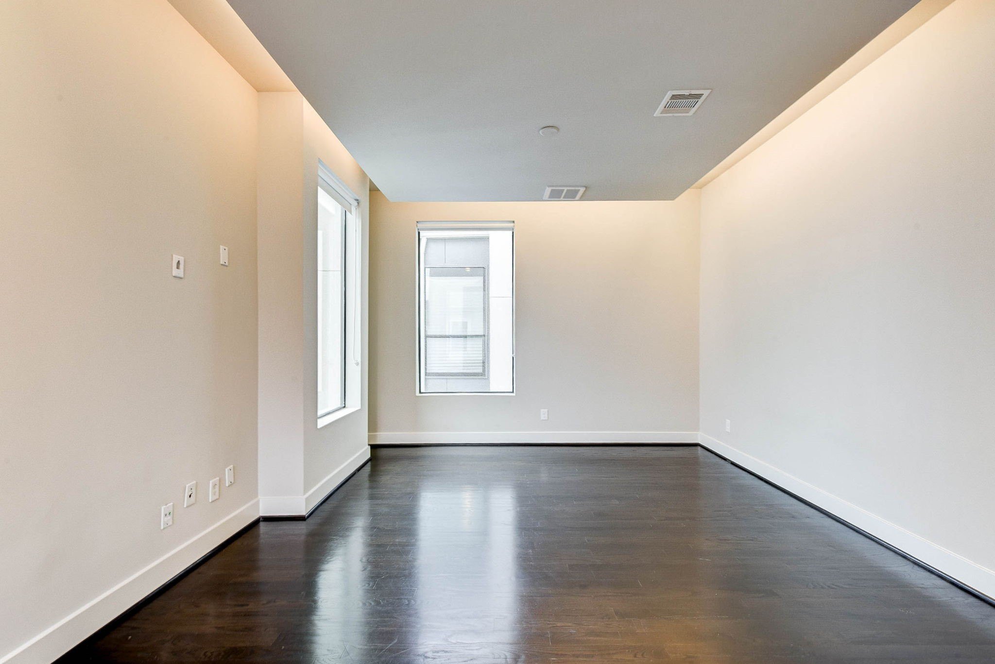 Houston, Texas, 77007, United States, 3 Bedrooms Bedrooms, ,4 BathroomsBathrooms,Residential,For Sale,1935957