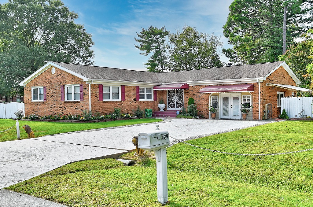 Norfolk, Virginia, 23502, United States, 4 Bedrooms Bedrooms, ,4 BathroomsBathrooms,Residential,For Sale,1974542