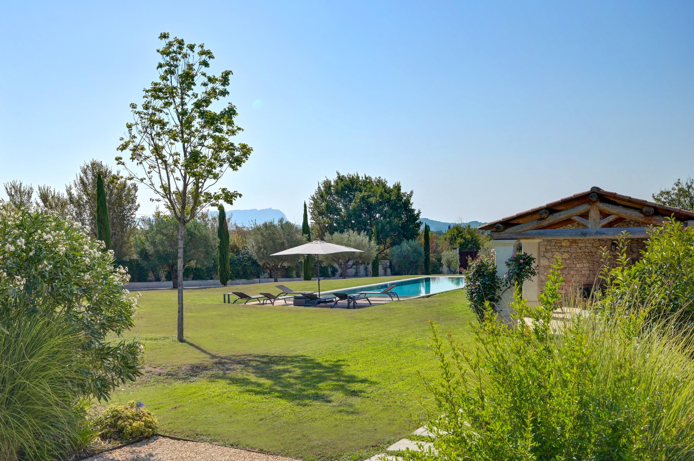  Stunning Historic Bastide Surrounded by Vineyards, Less than 15 Minutes from Ce… - 物件實景