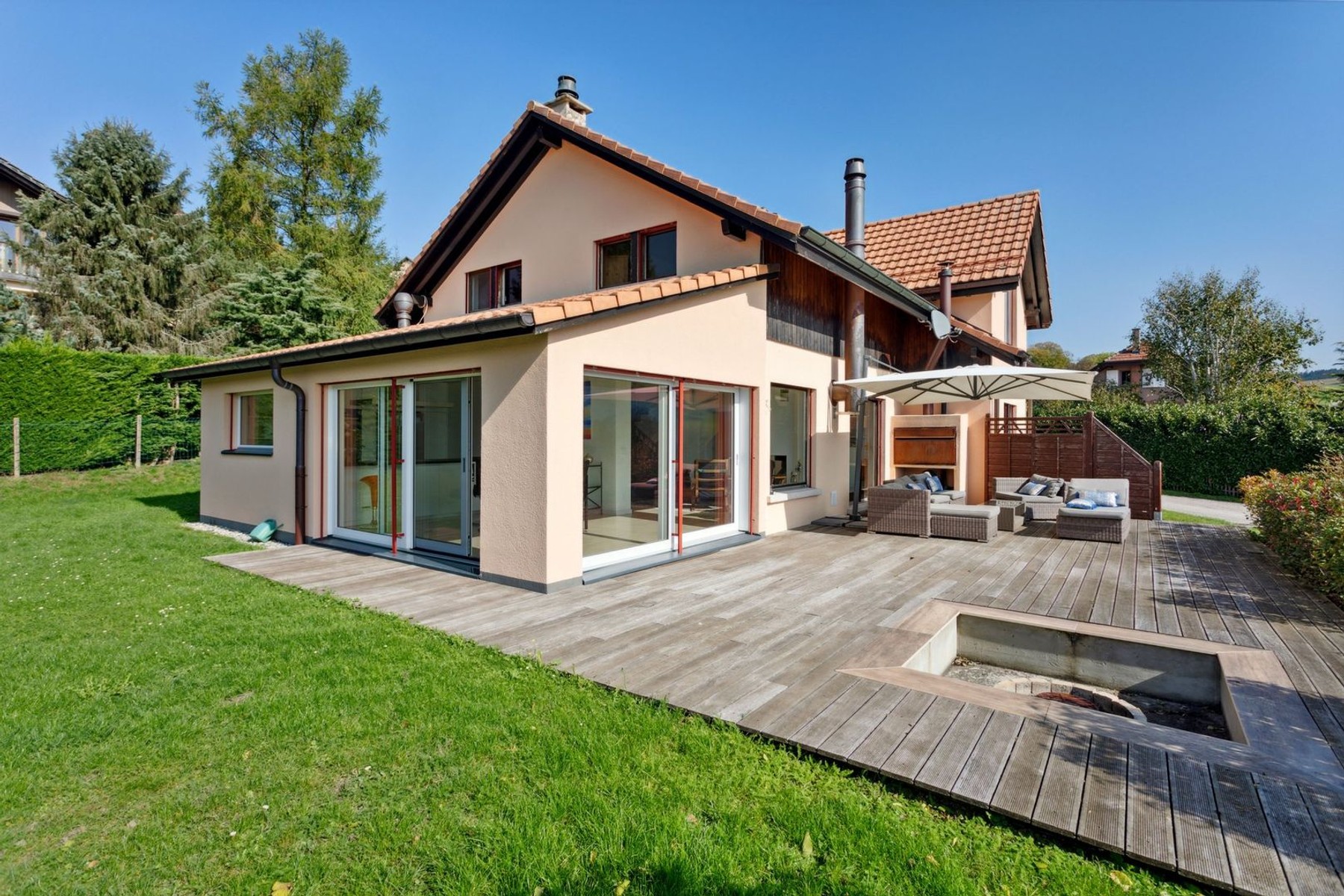  7.5-room family villa with separate 1.5-room studio, unobstructed view of the hi - 物件實景
