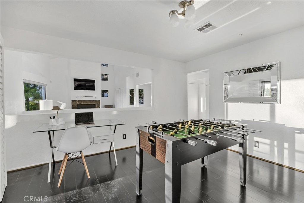 Woodland Hills, California, 91364, United States, 3 Bedrooms Bedrooms, ,3 BathroomsBathrooms,Residential,For Sale,1980470