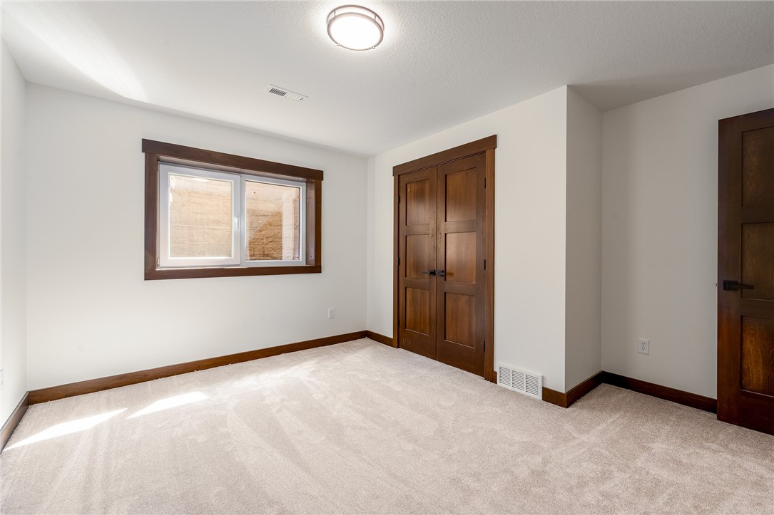 Chippewa Falls, Wisconsin, 54729, United States, 5 Bedrooms Bedrooms, ,3 BathroomsBathrooms,Residential,For Sale,1795150