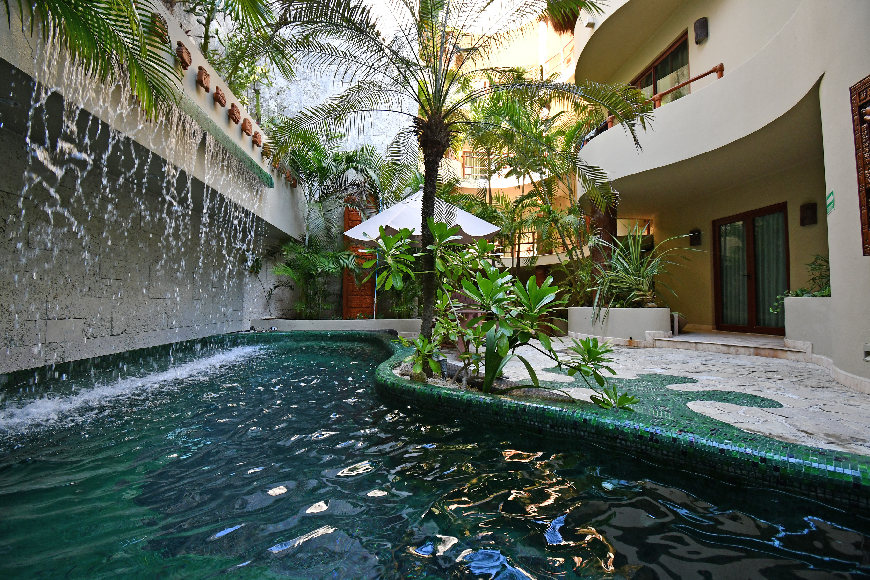  TWO-STORY 3-BEDROOM RESIDENCE IN AN EXCLUSIVE CONDO-HOTEL - 物件實景