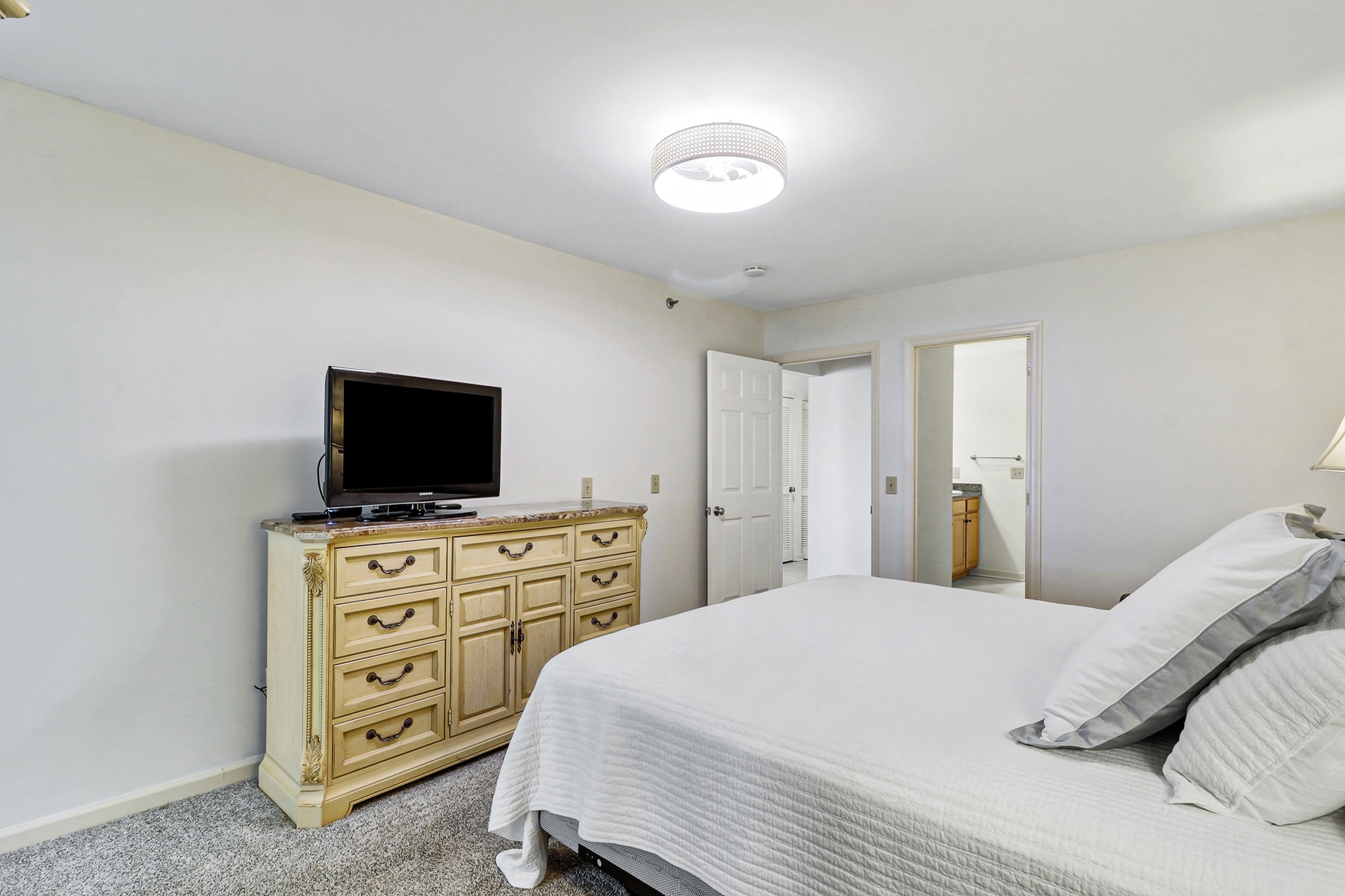  73 Skull Creek Drive Unit #210, Hilton Head Island - 物件實景