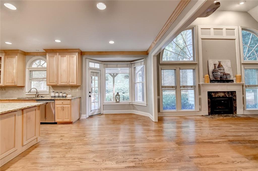 Canton, Georgia, 30115, United States, 6 Bedrooms Bedrooms, ,5 BathroomsBathrooms,Residential,For Sale,1975820