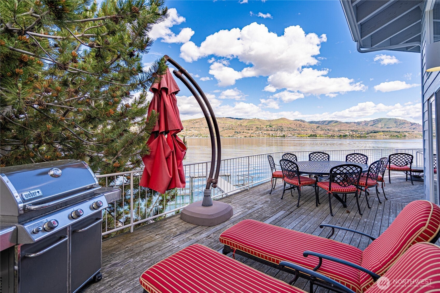 Chelan, Washington, 98816, United States, 3 Bedrooms Bedrooms, ,3 BathroomsBathrooms,Residential,For Sale,1827757