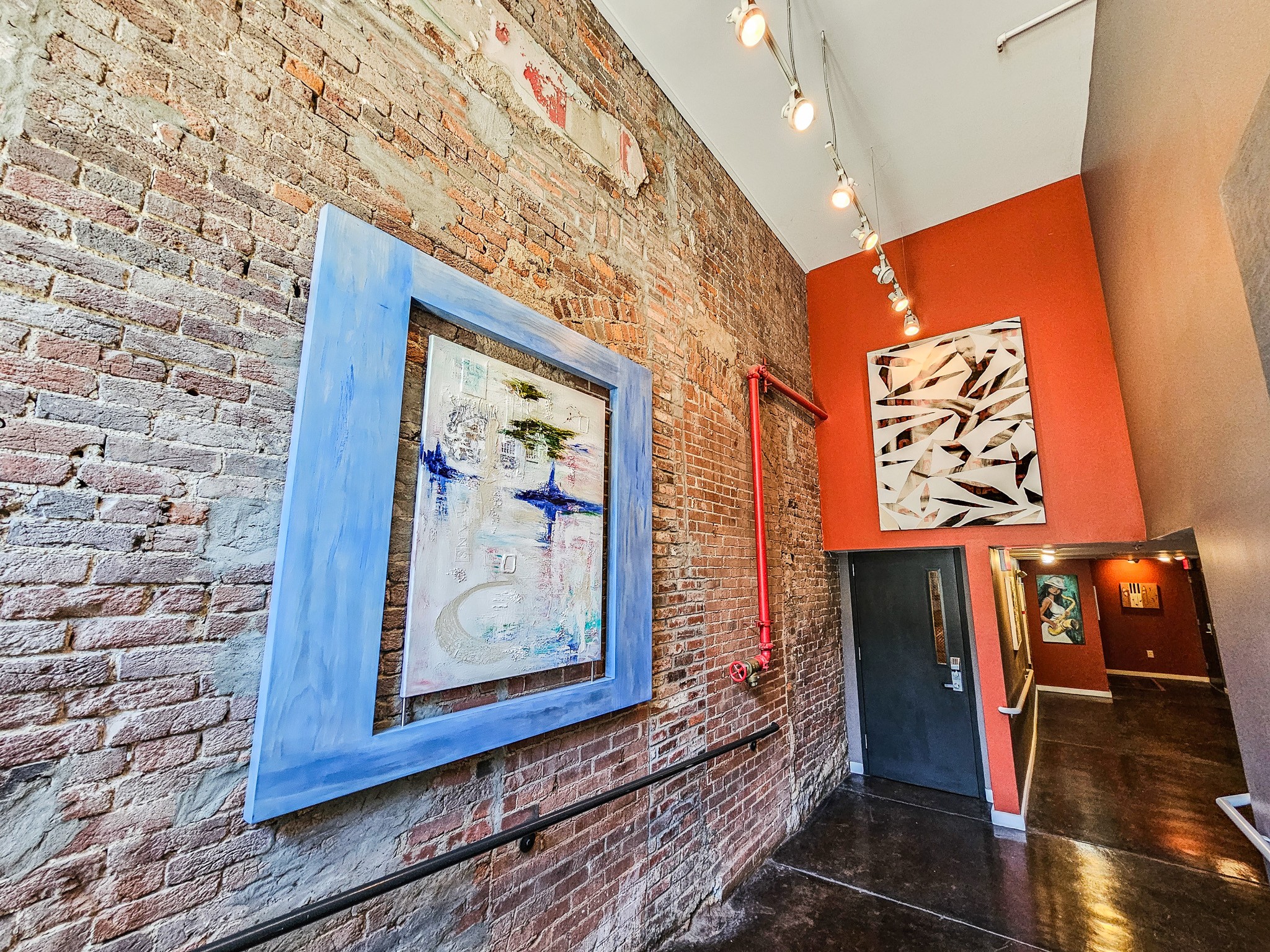 Nashville, Tennessee, 37219, United States, 2 Bedrooms Bedrooms, ,2 BathroomsBathrooms,Residential,For Sale,1743345