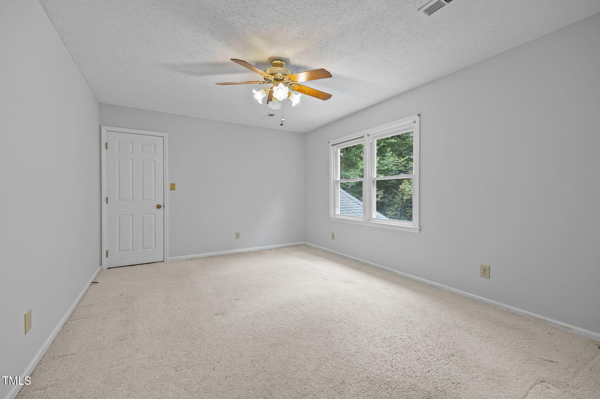 Raleigh, North Carolina, 27615, United States, 4 Bedrooms Bedrooms, ,3 BathroomsBathrooms,Residential,For Sale,1907534