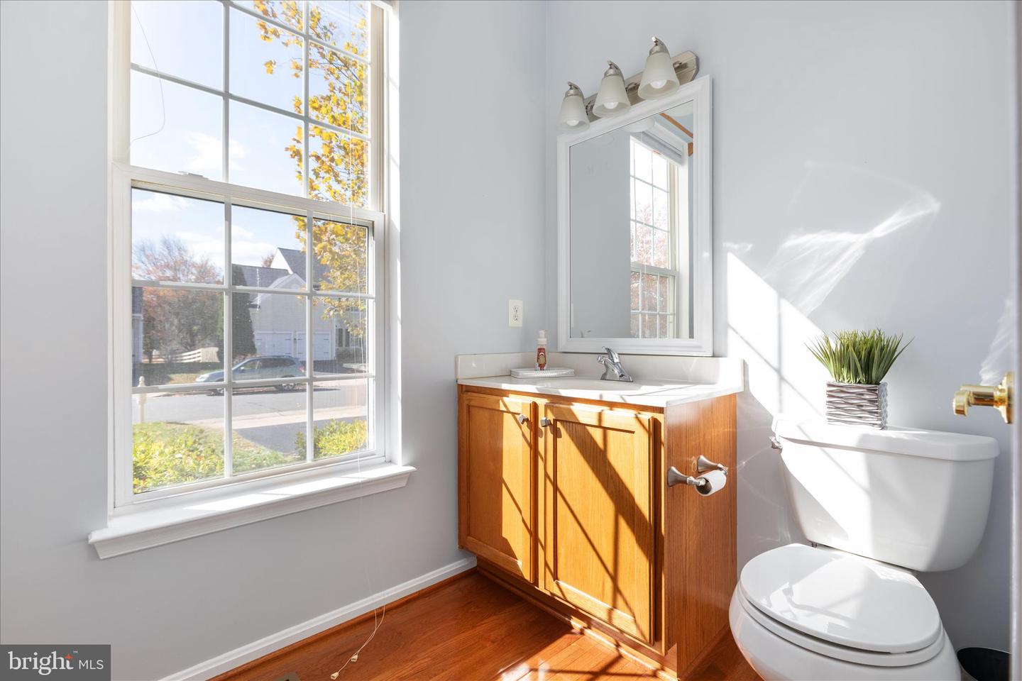 Round Hill, Virginia, 20141, United States, 4 Bedrooms Bedrooms, ,4 BathroomsBathrooms,Residential,For Sale,1987727