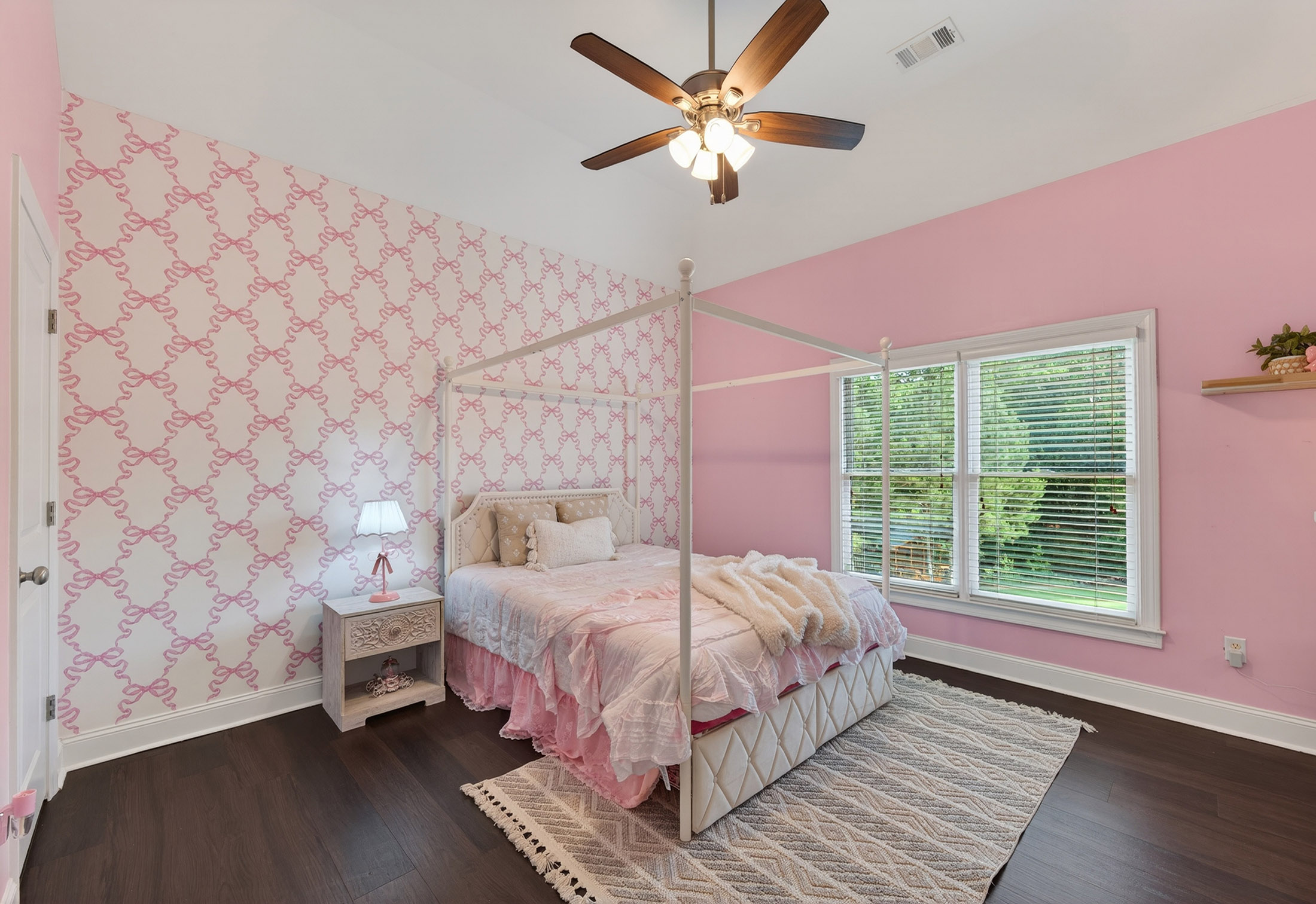  Nestled on a Quiet Cul-De-Sac Lot and Backing Directly to Birmingham Park - 物件實景