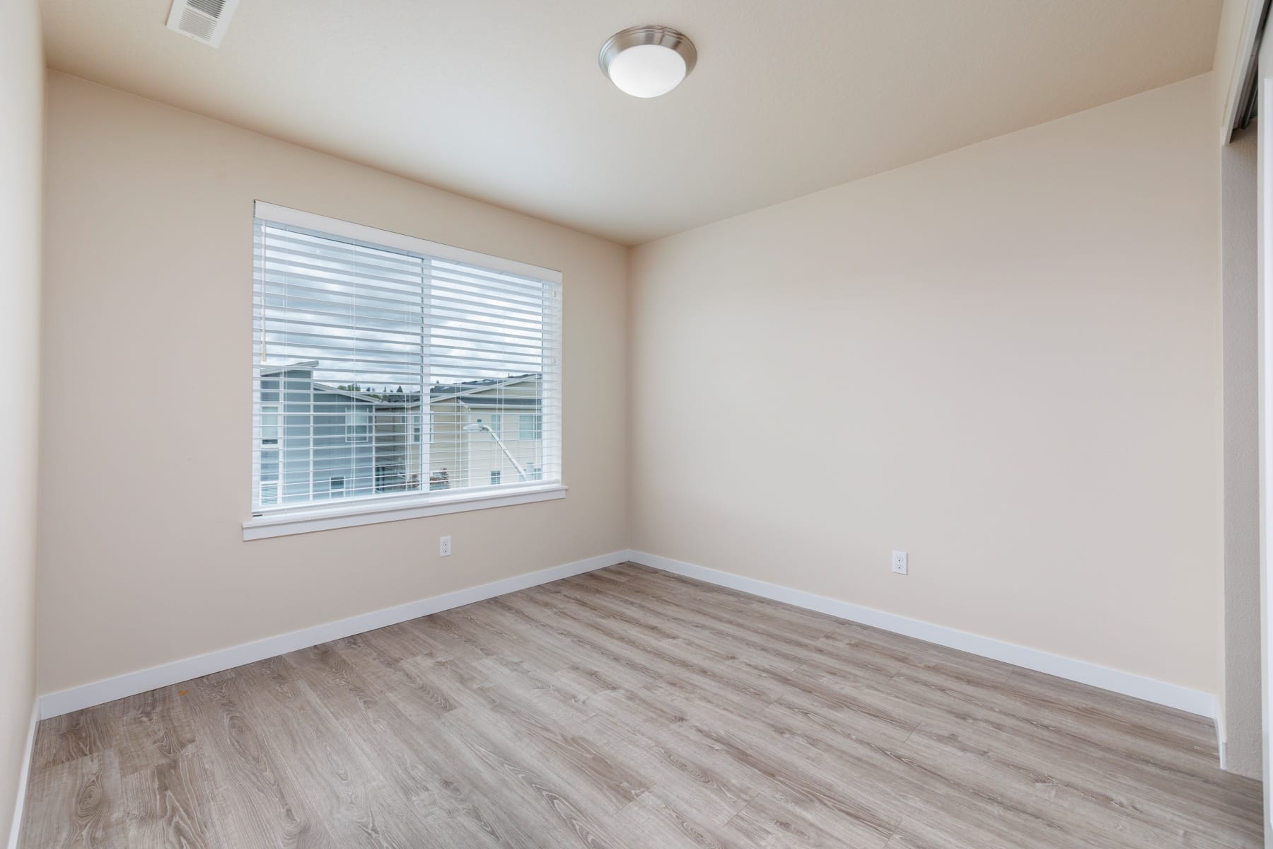  13169 SW SAVANNAH LN Beaverton, OR 97005 - 物件實景