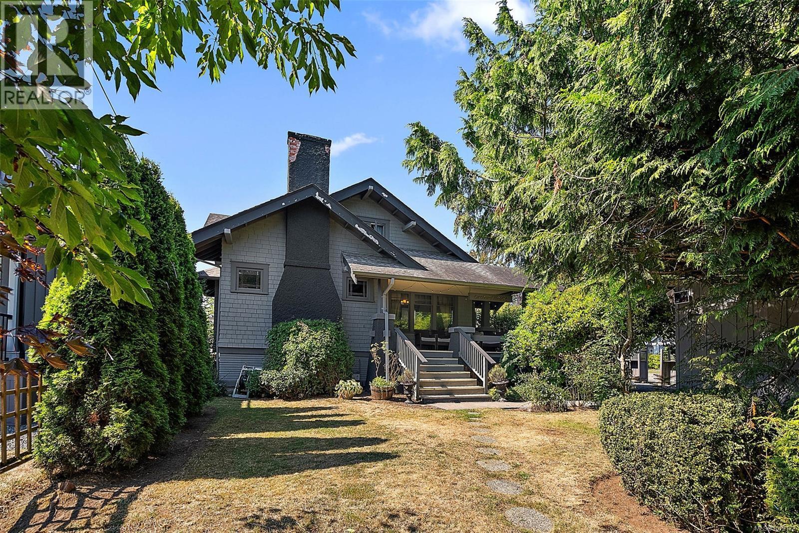 SIDNEY, British Columbia, V8L 2W2, CA, 5 Bedrooms Bedrooms, ,5 BathroomsBathrooms,Residential,For Sale,1949538