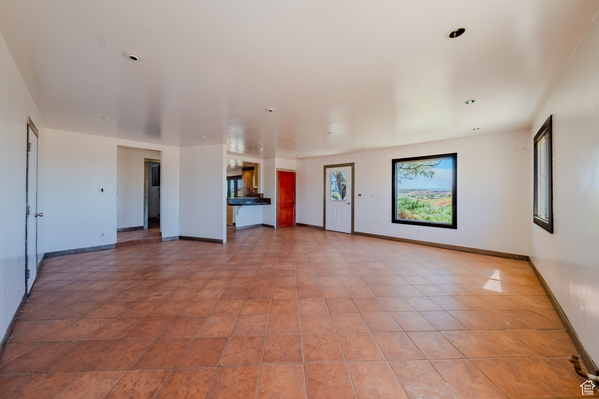 Kanab, Utah, 84741, United States, 4 Bedrooms Bedrooms, ,3 BathroomsBathrooms,Residential,For Sale,1908658